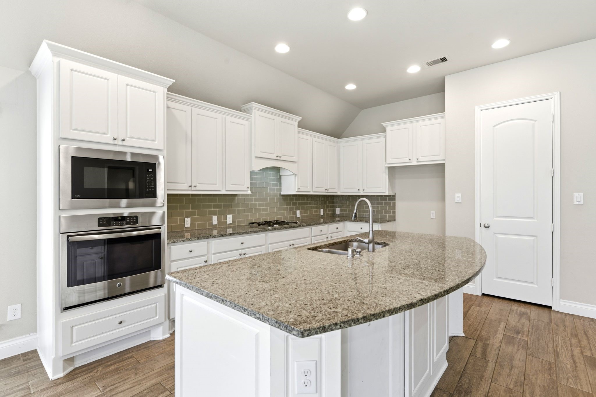 27922 Arden Trail Property Photo 3