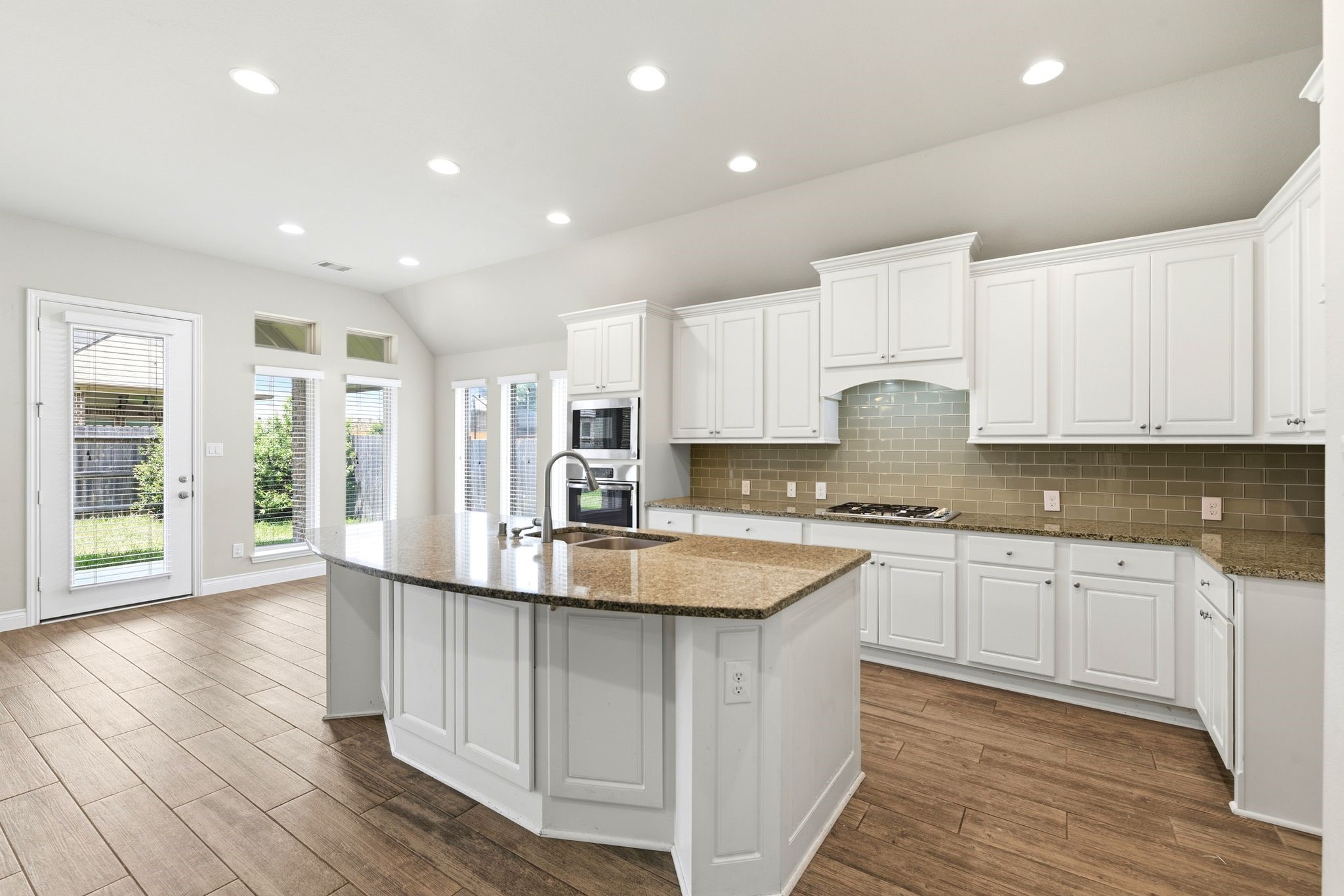 27922 Arden Trail Property Photo 4