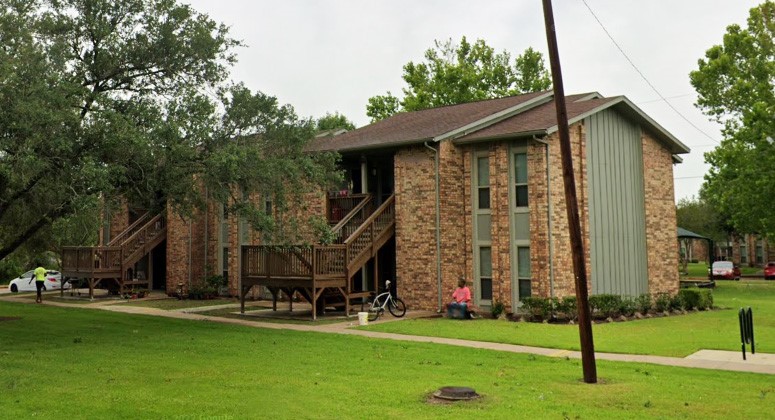 1741 E Henderson Property Photo 5