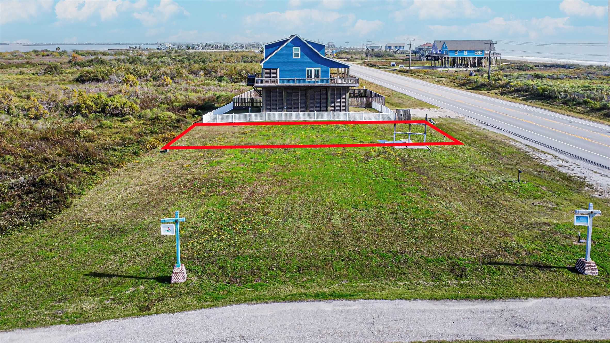 1745 Hwy 87 Property Photo 3