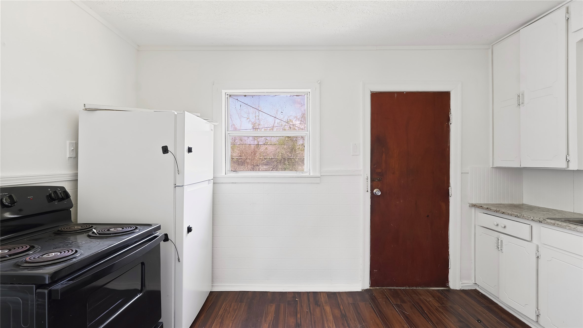 410 Clinton Park Street Property Photo 6