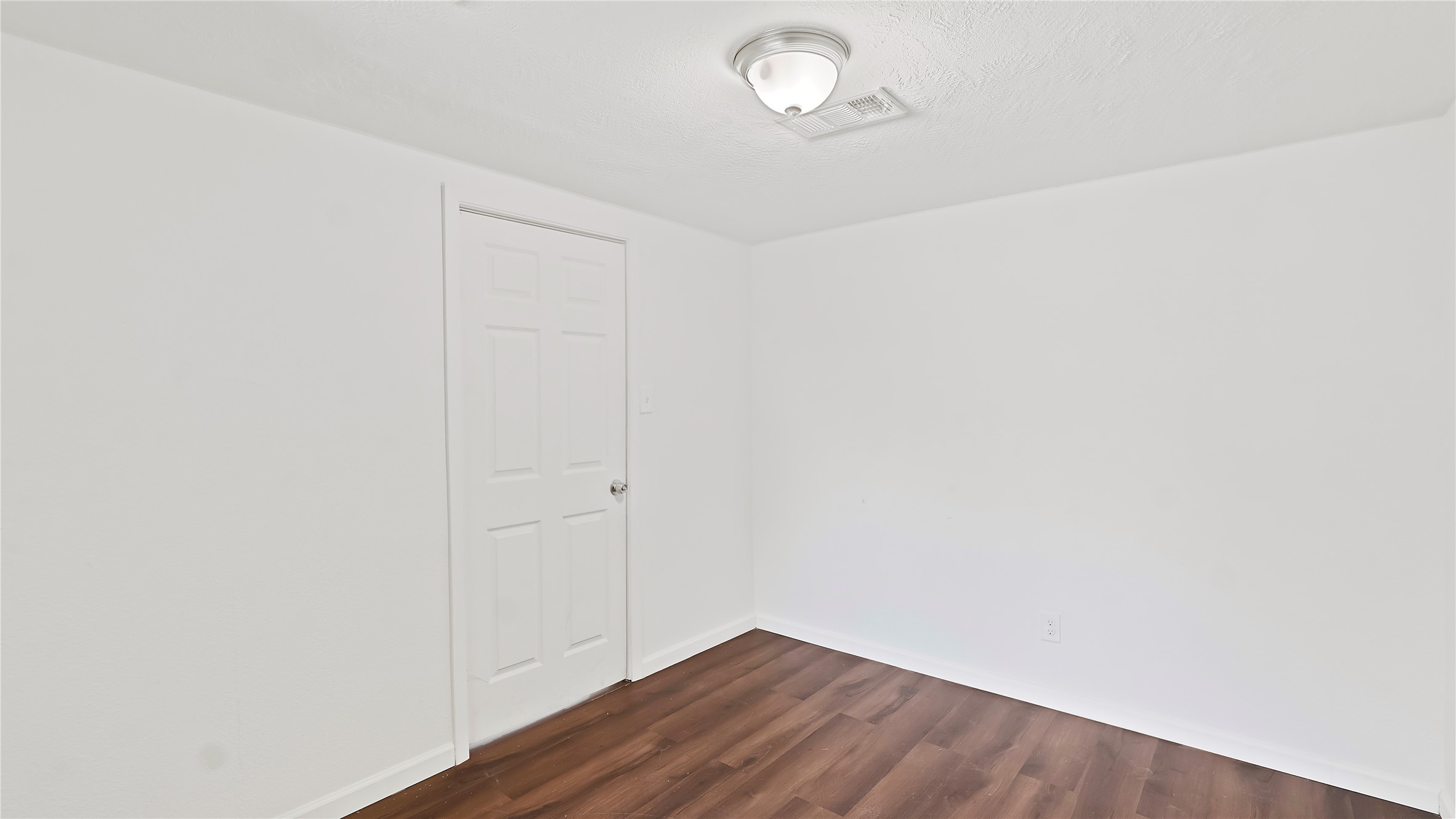410 Clinton Park Street Property Photo 14