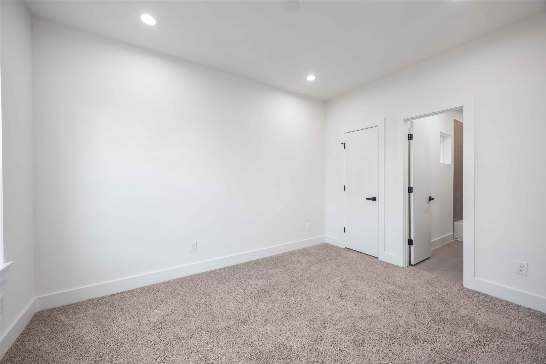 6735 Peerless Street B Property Photo 10