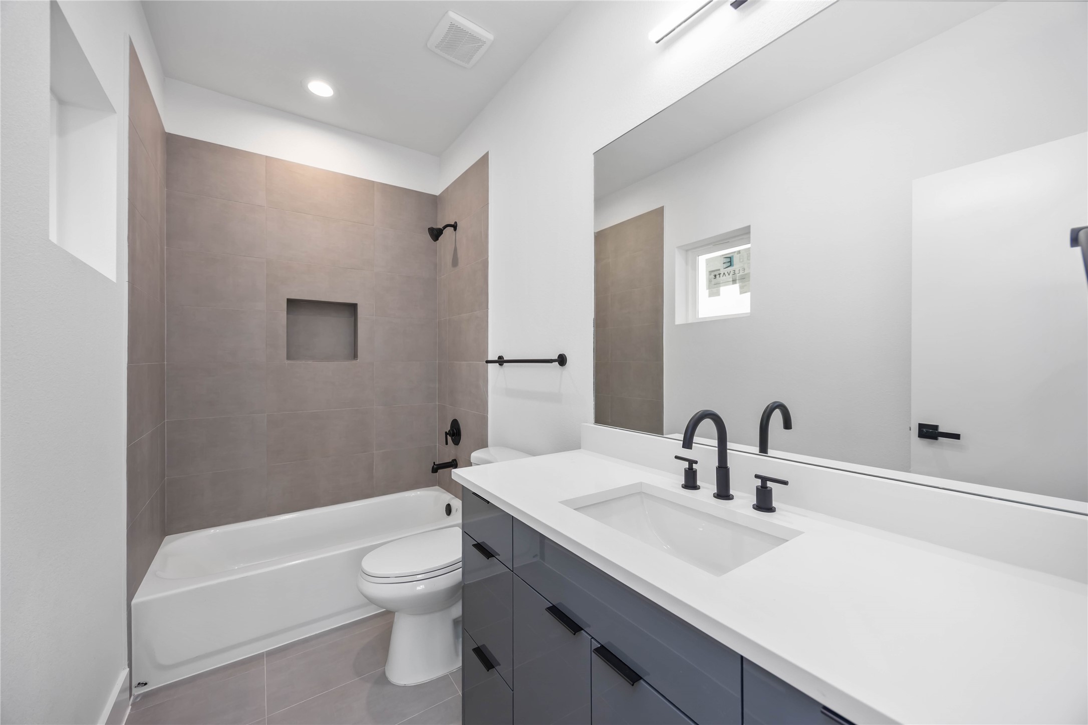 6735 Peerless Street B Property Photo 12