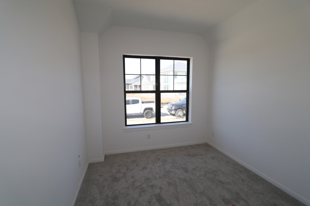 5019 North Star Trail Property Photo 8