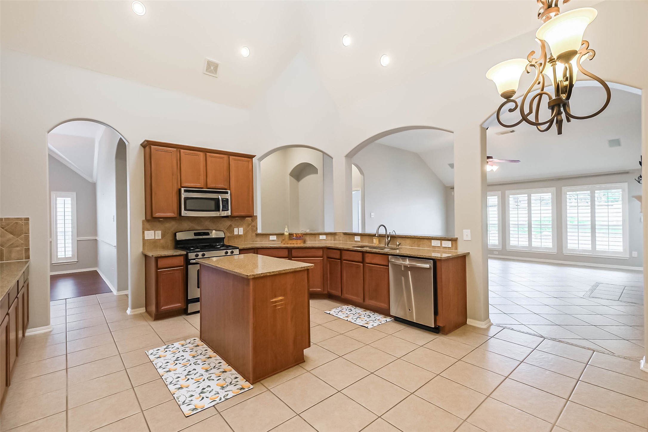 28207 Daystrom Lane Property Photo 10