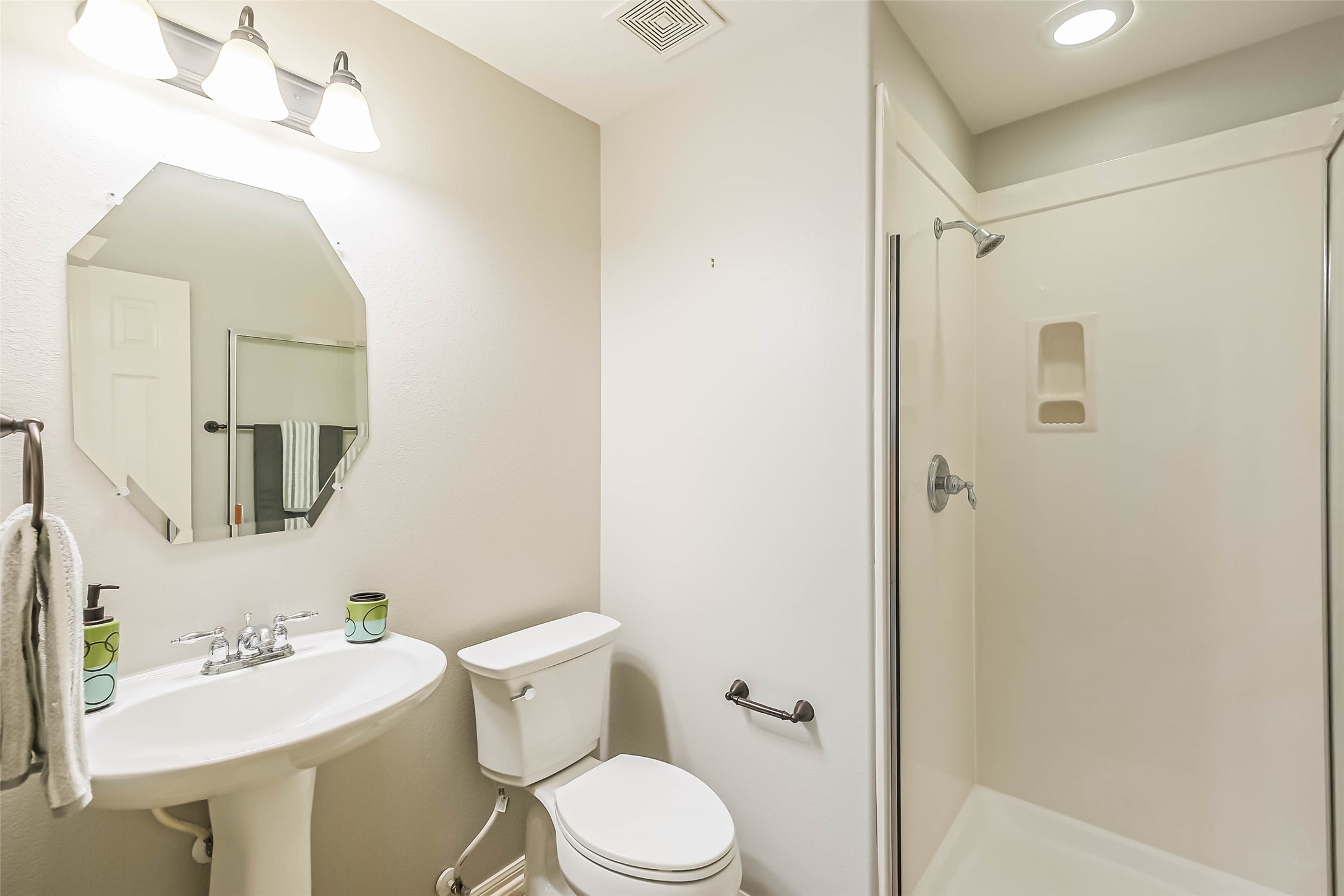 28207 Daystrom Lane Property Photo 39