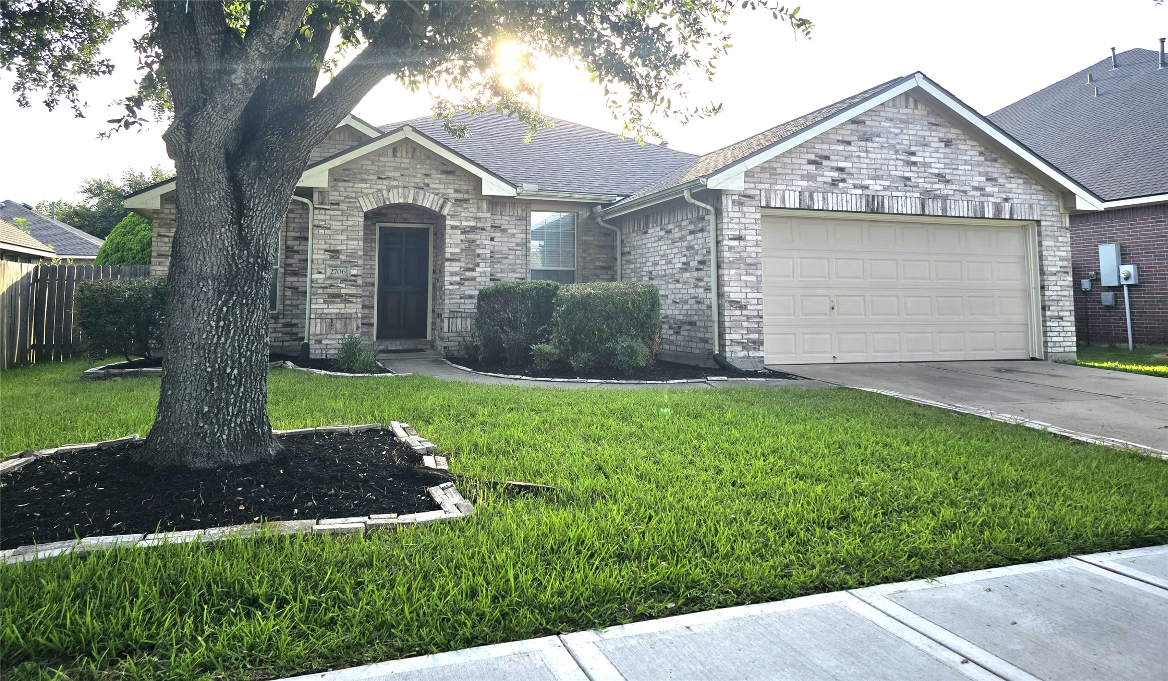 2706 Courtyard Lane Property Photo 1