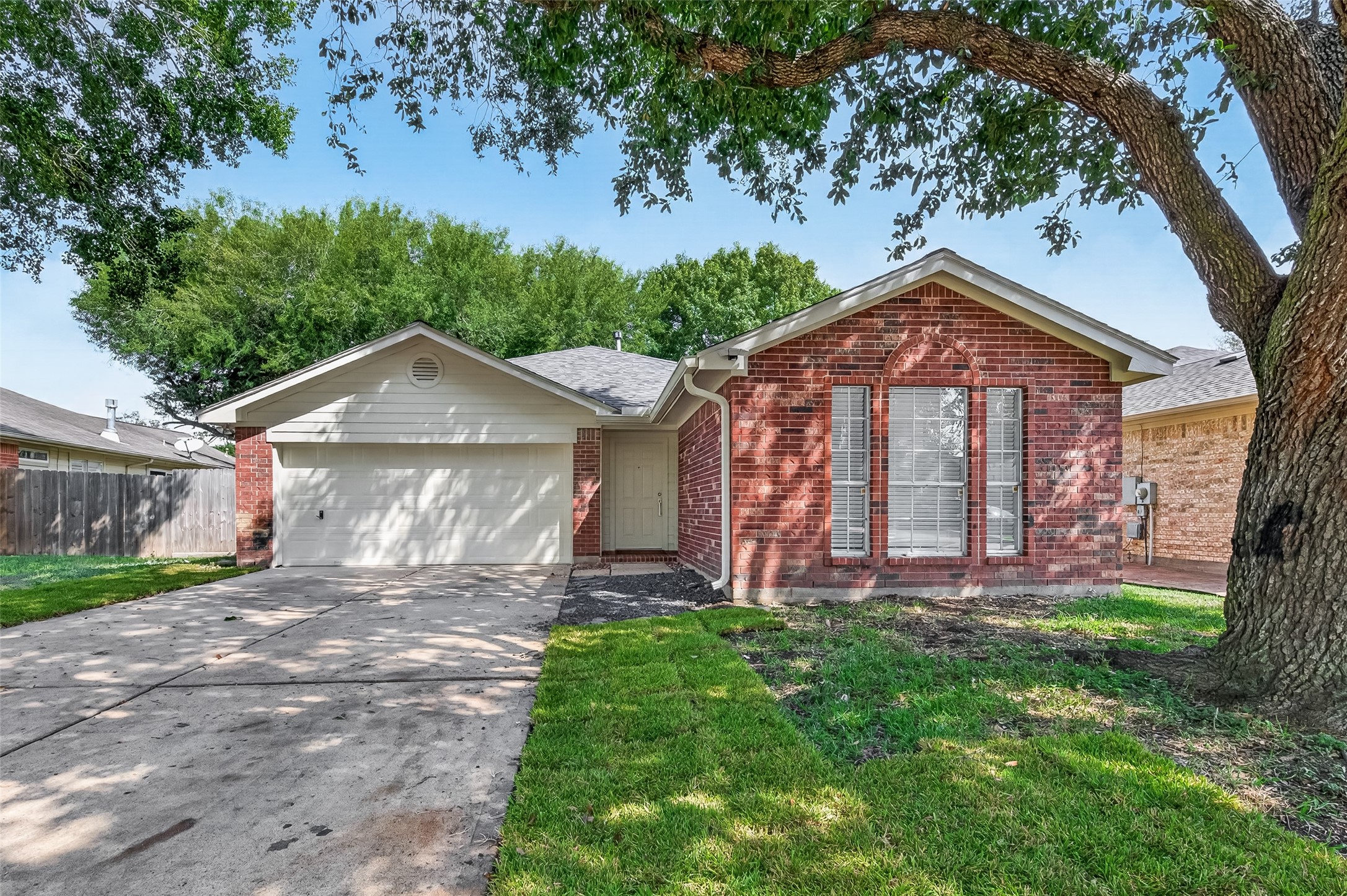 15522 Town Green Drive Property Photo 1