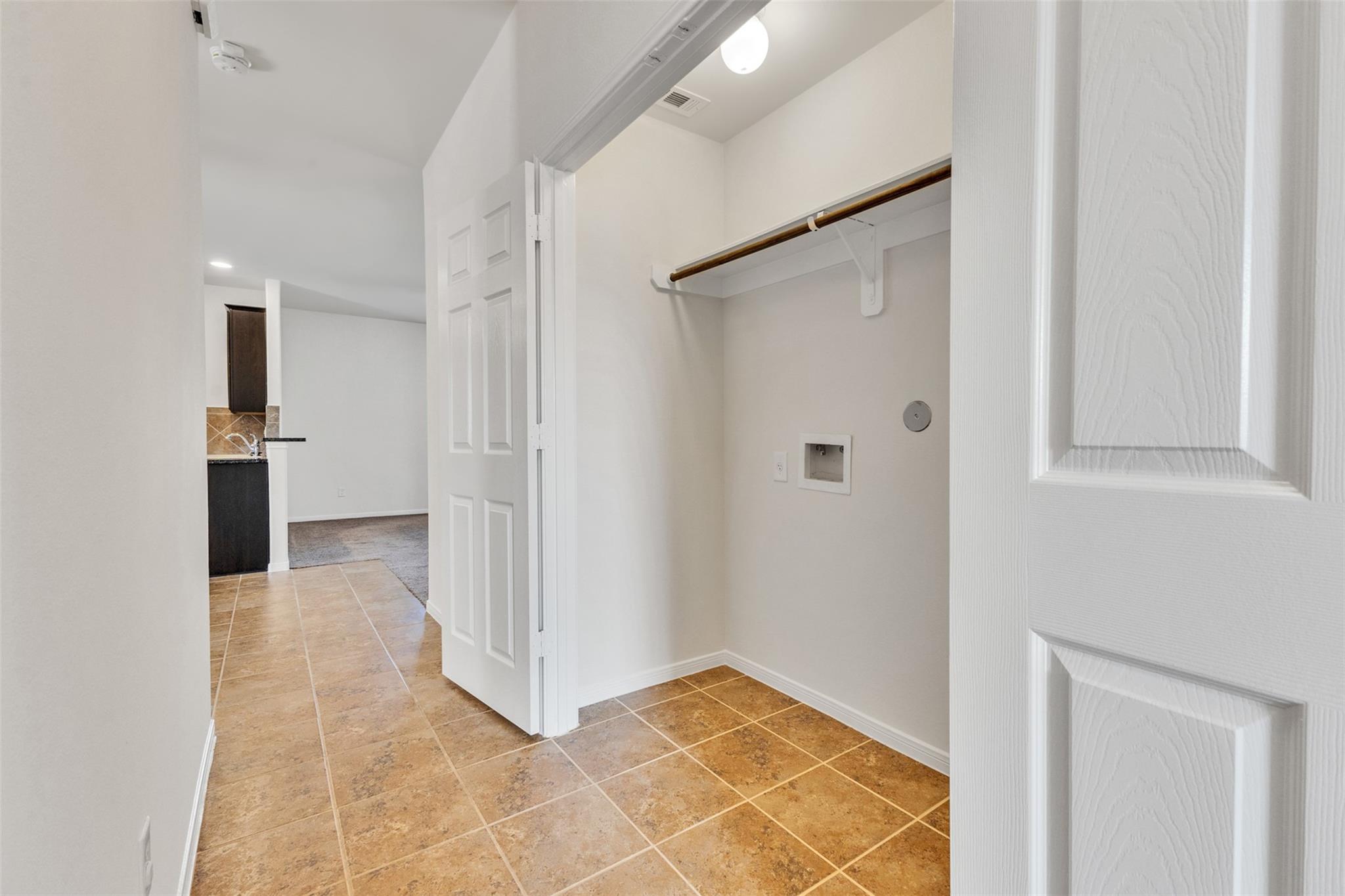 12915 Almeda Crossing Court Property Photo 13