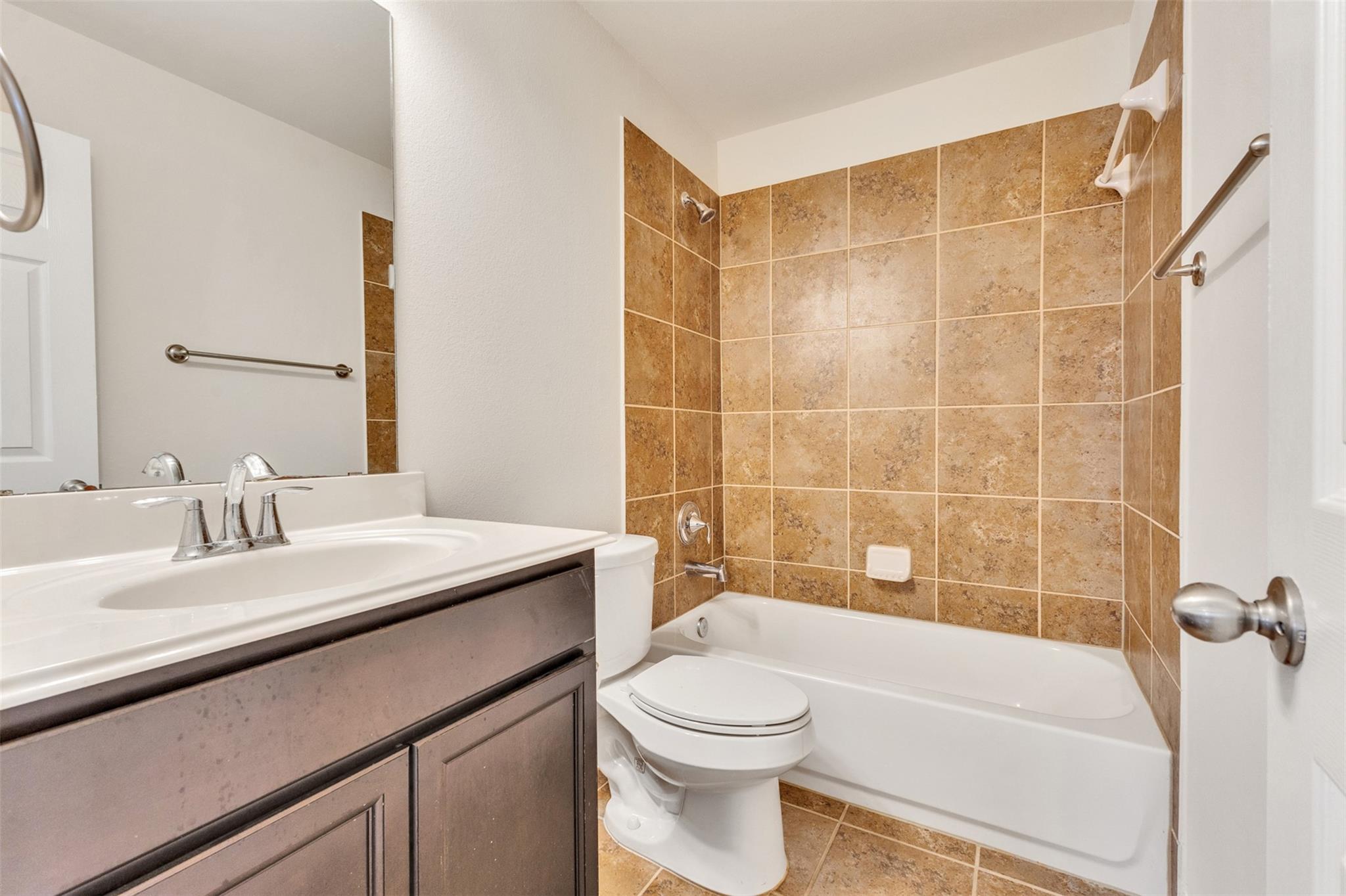 12915 Almeda Crossing Court Property Photo 14