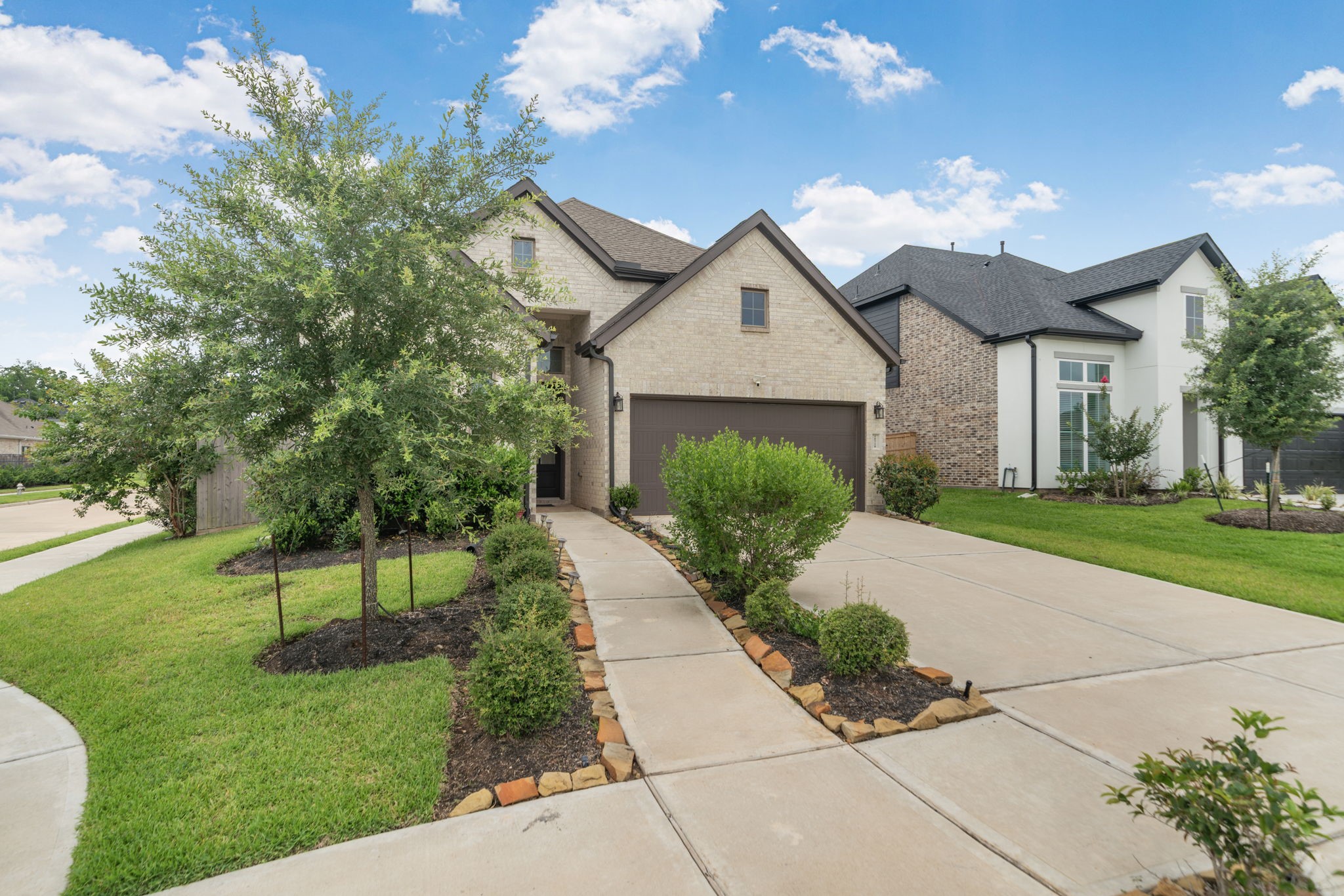 10718 Blossom River Drive Property Photo 3