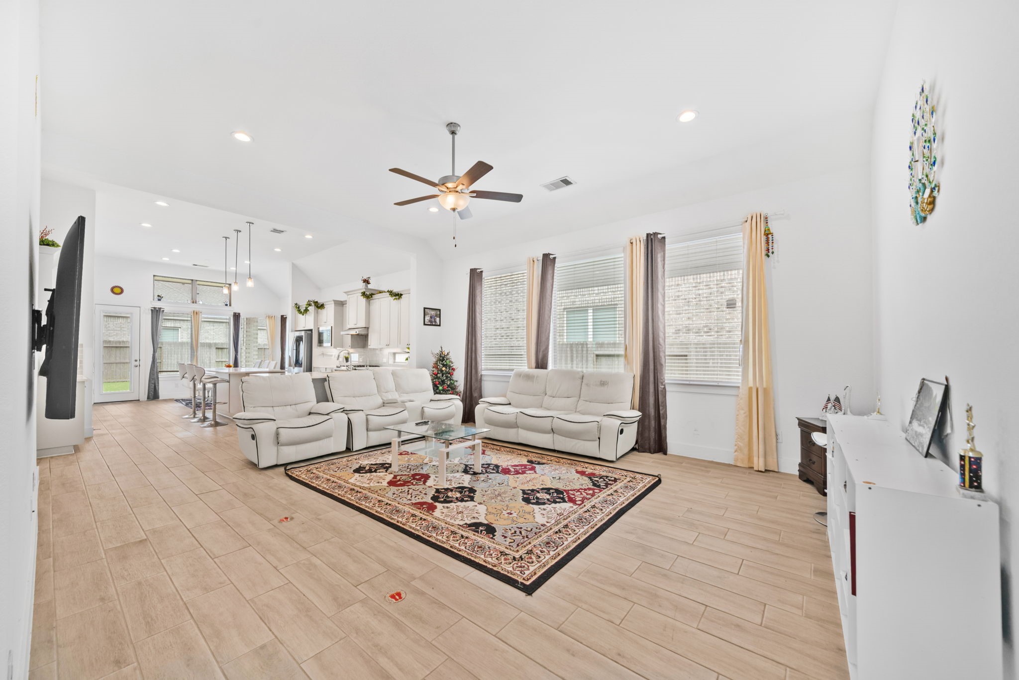 10718 Blossom River Drive Property Photo 13