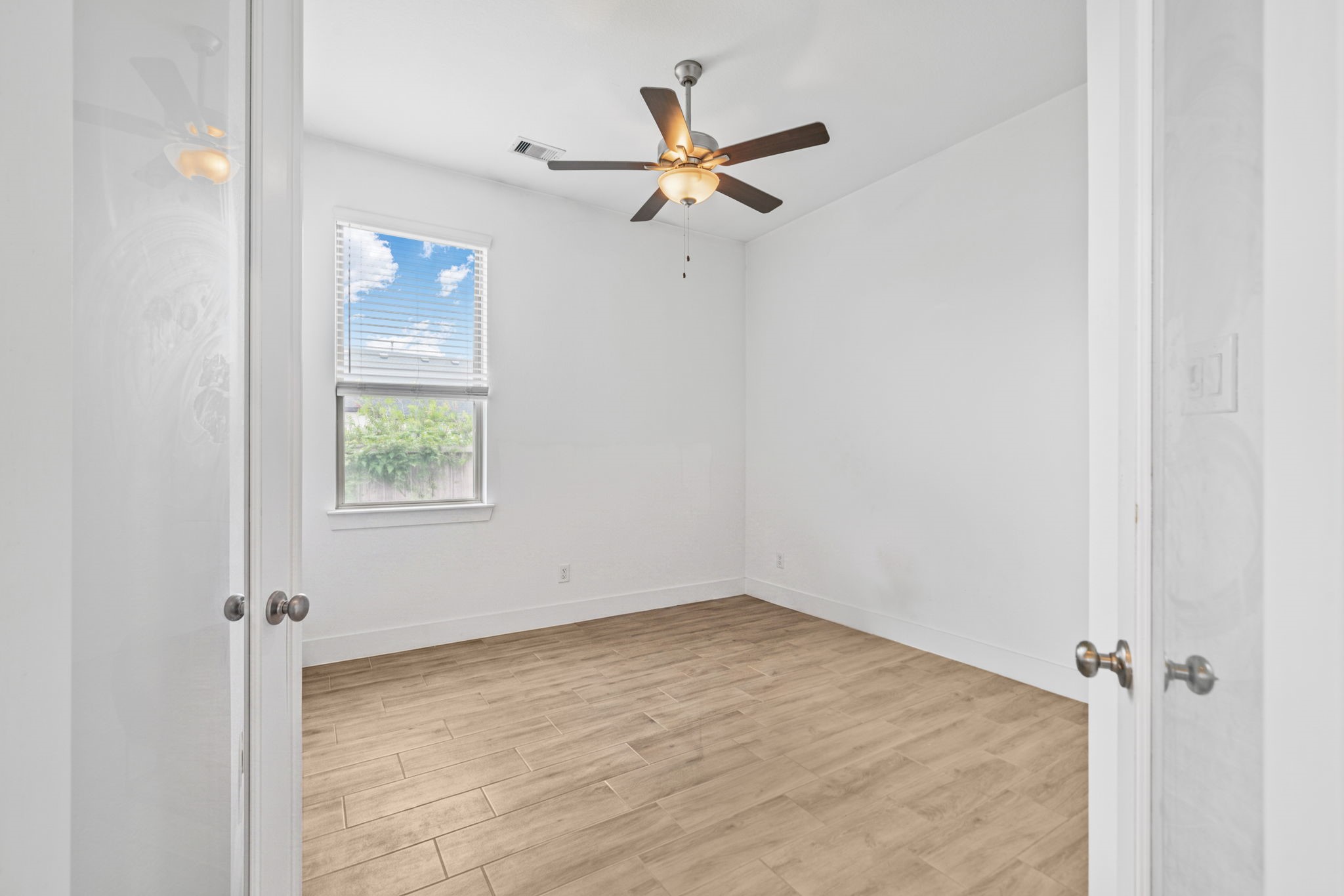 10718 Blossom River Drive Property Photo 35