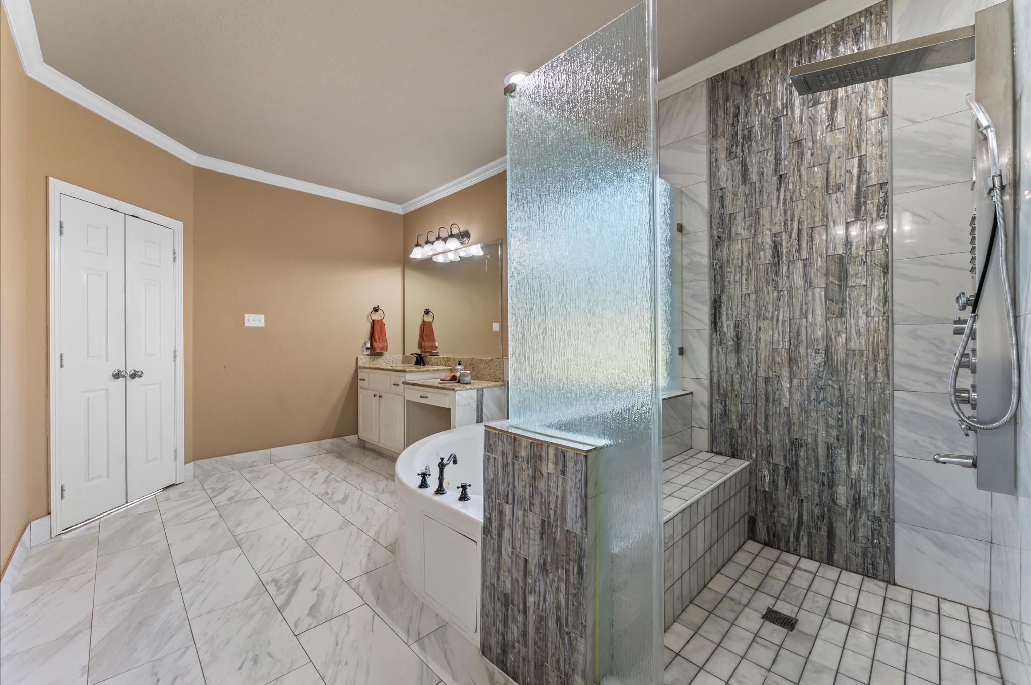 2602 Summer Trace Court Property Photo 17