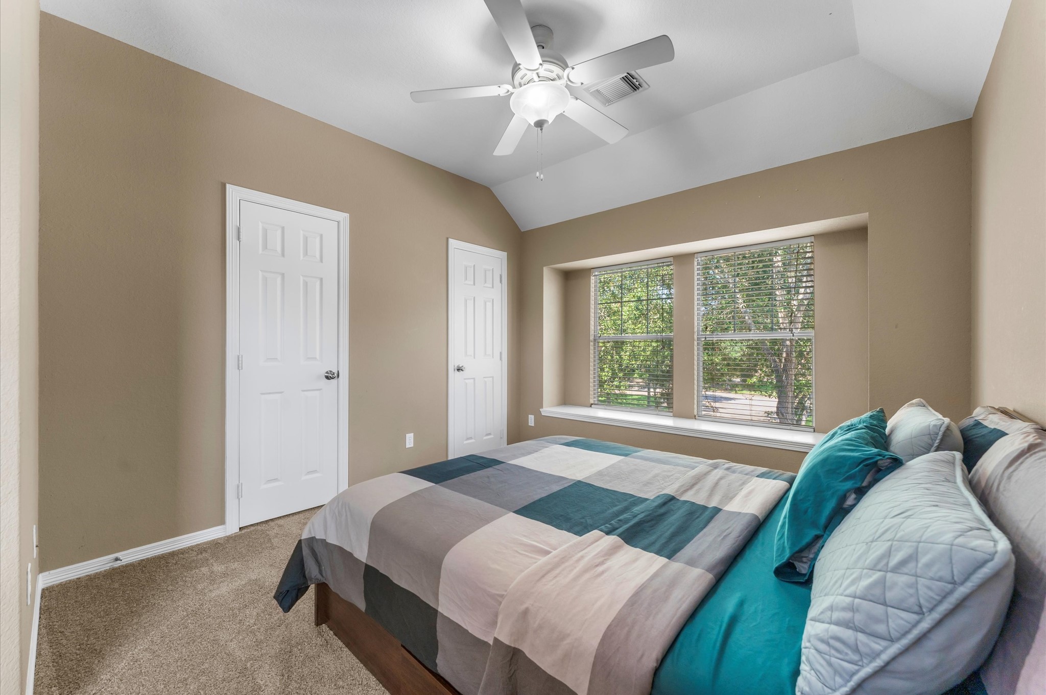 2602 Summer Trace Court Property Photo 19