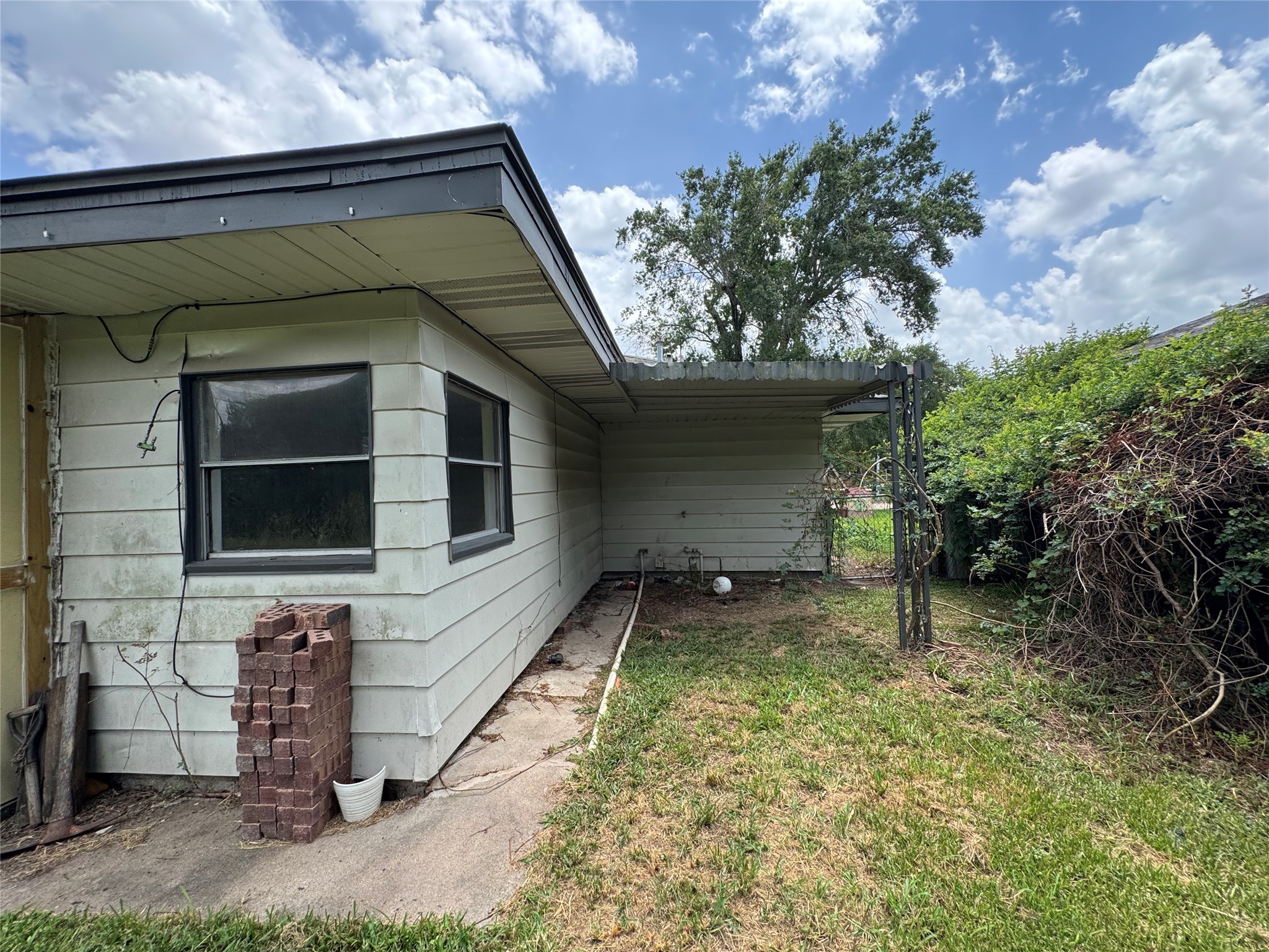 311 Alta Vista Drive Property Photo 19