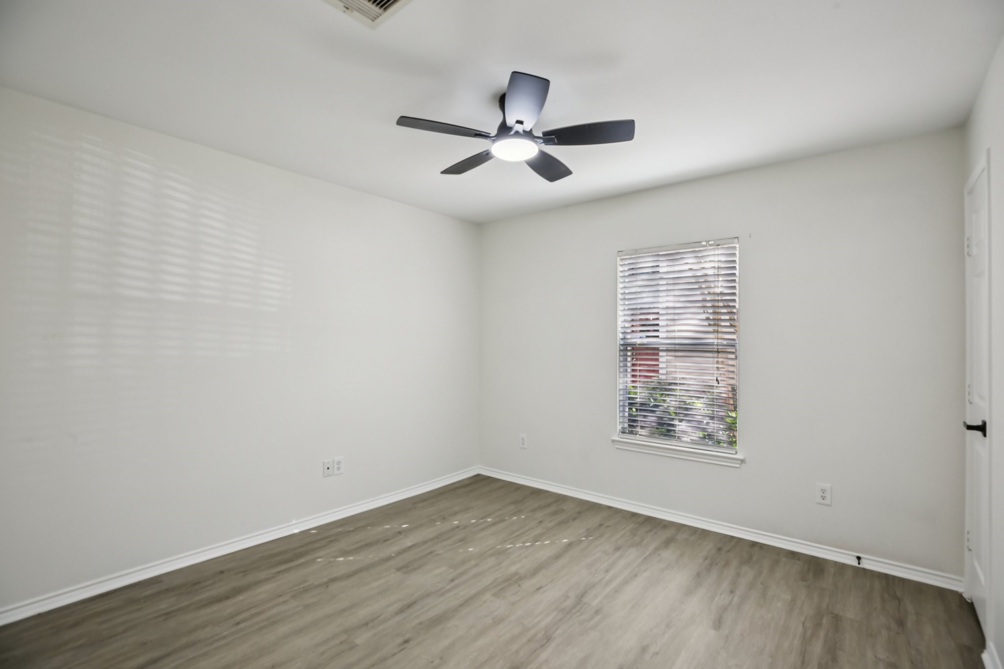 1705 Stuart Street Property Photo 22