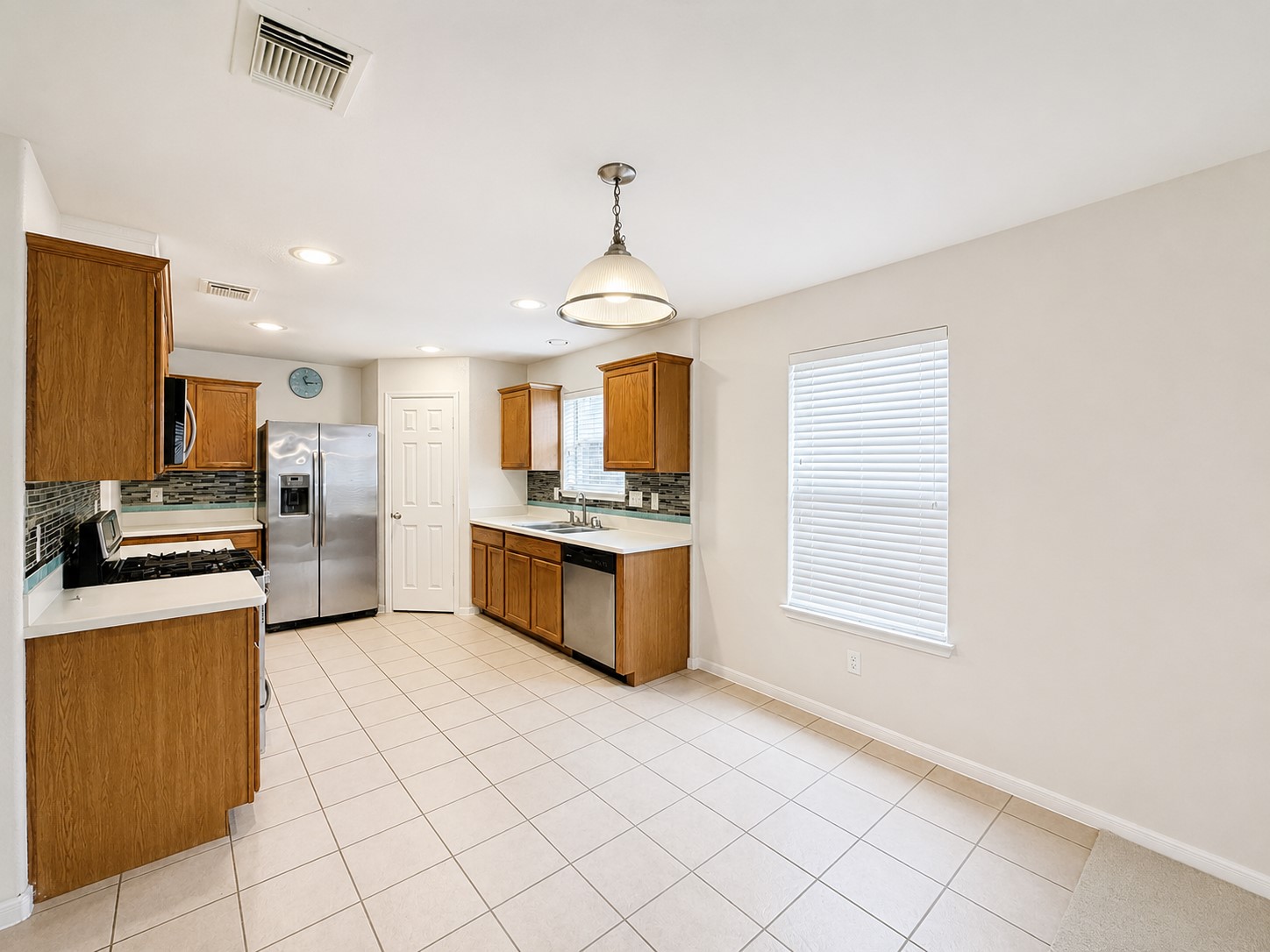 19315 Summer Island Way Property Photo 6