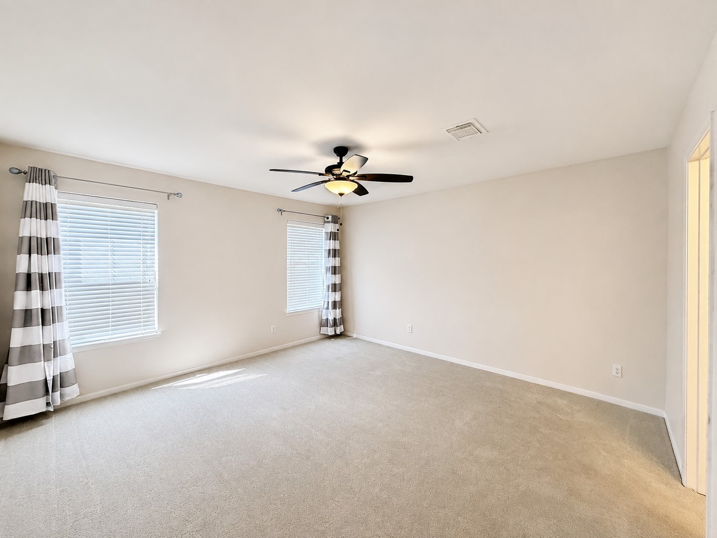 19315 Summer Island Way Property Photo 10