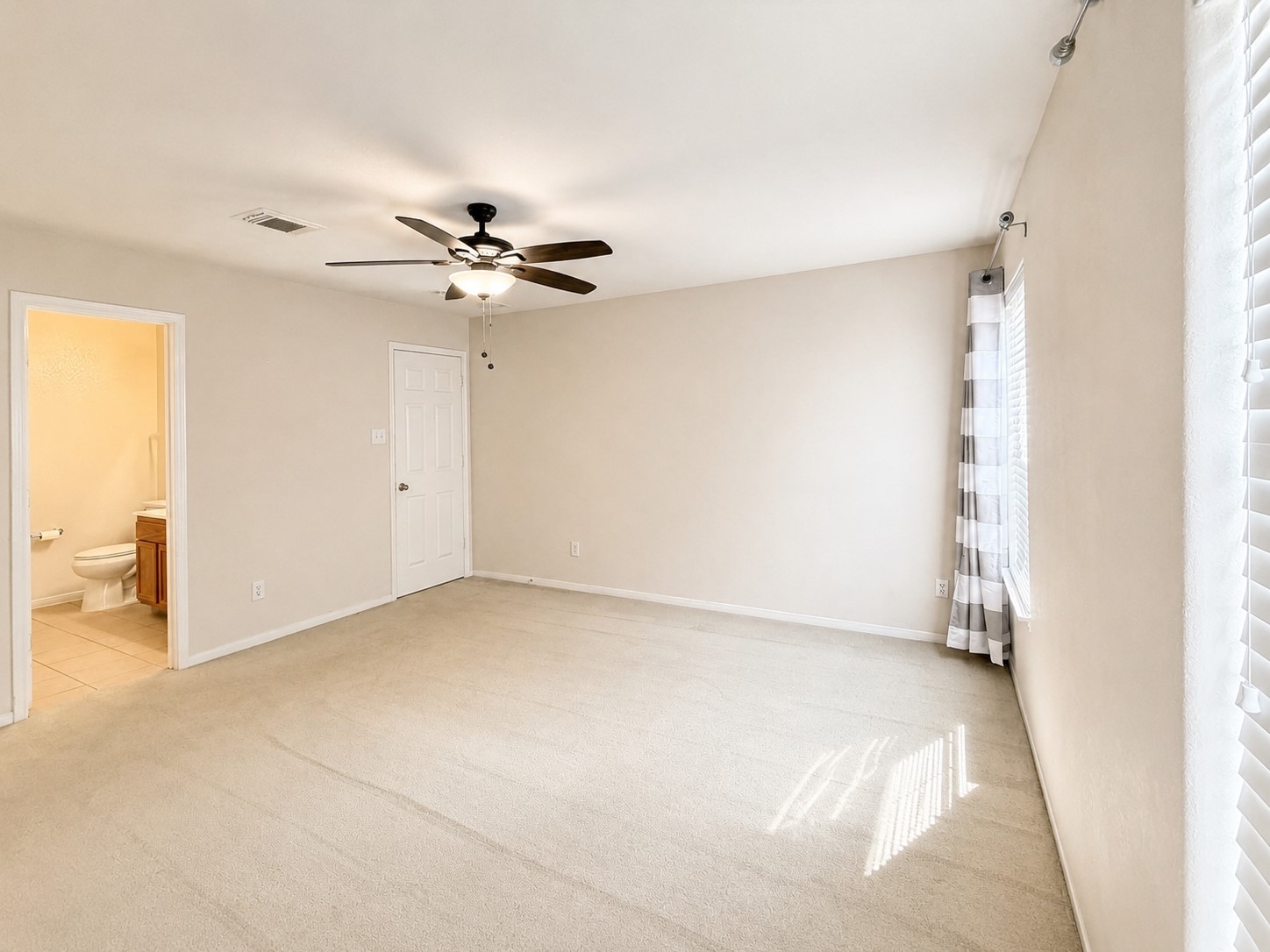 19315 Summer Island Way Property Photo 11