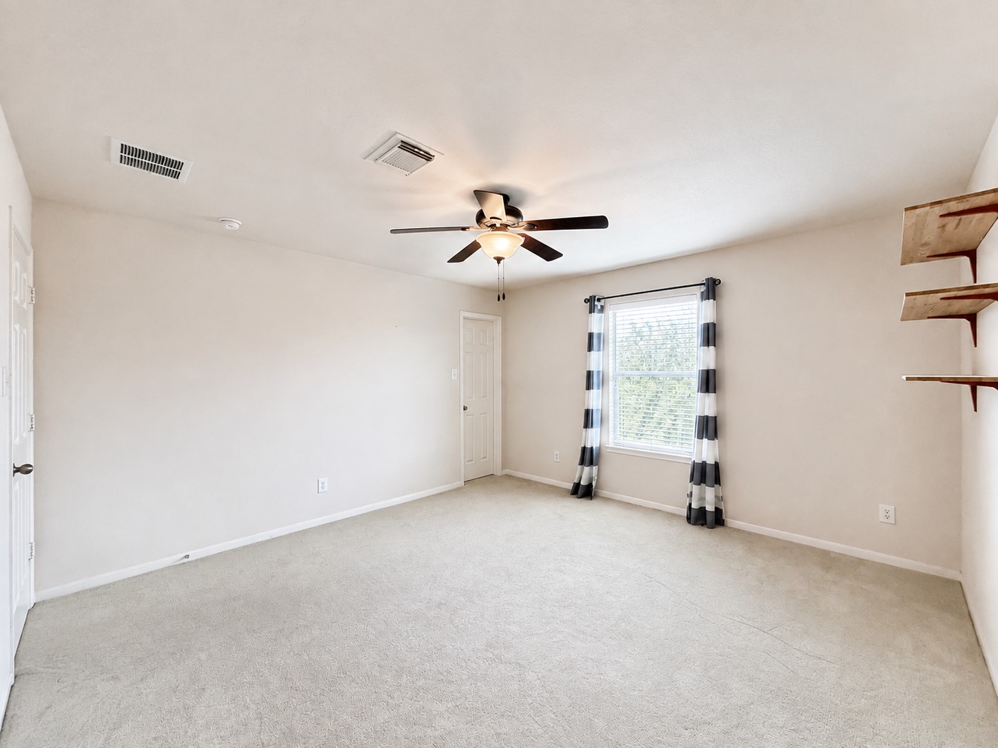 19315 Summer Island Way Property Photo 17