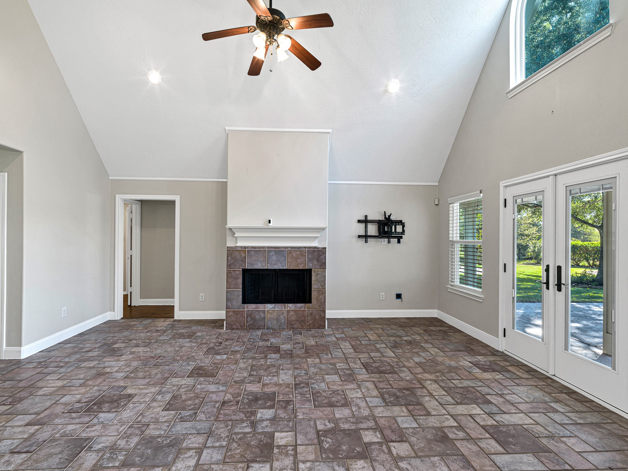 32601 Rogers Road Property Photo 17