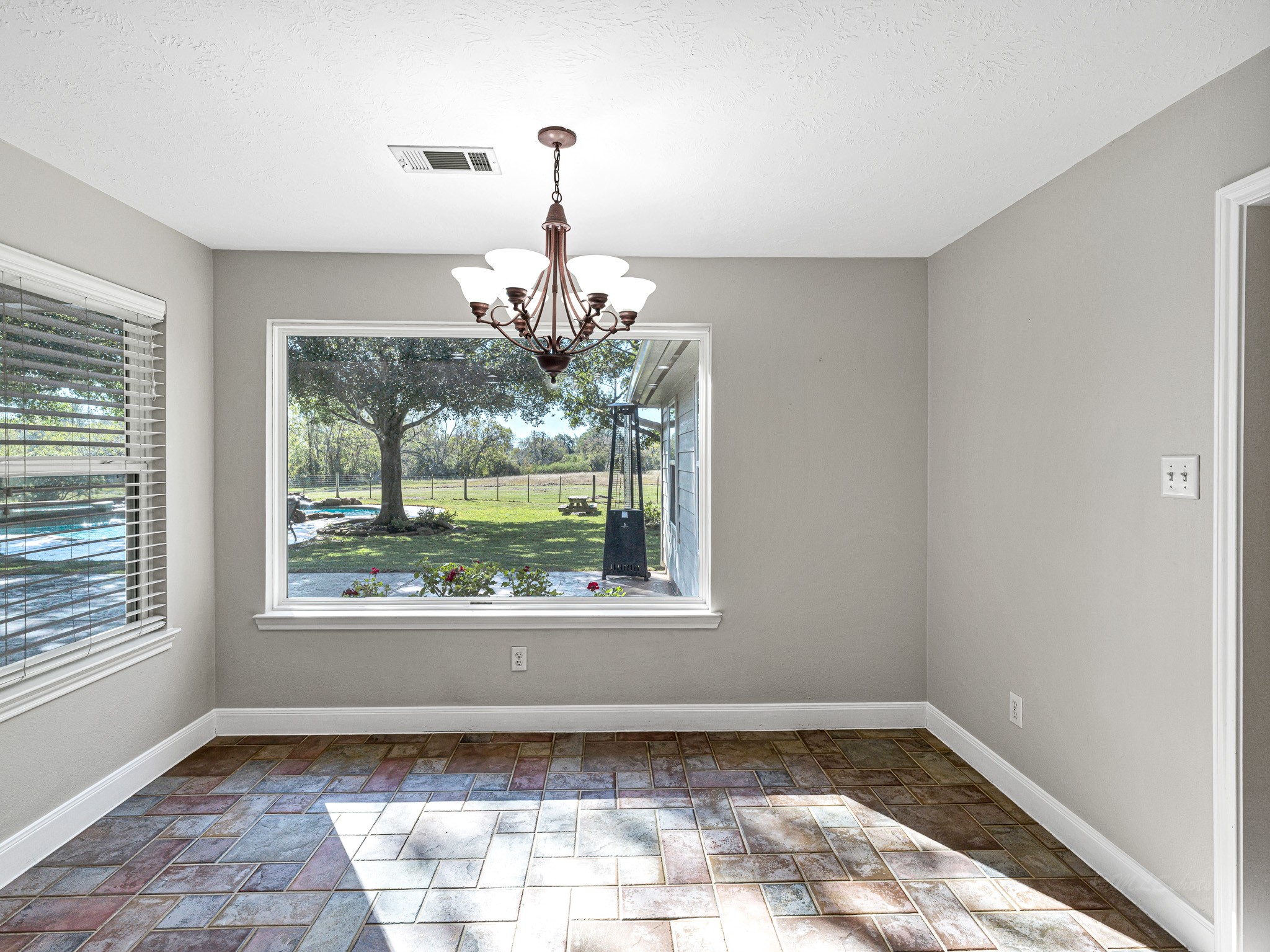 32601 Rogers Road Property Photo 24