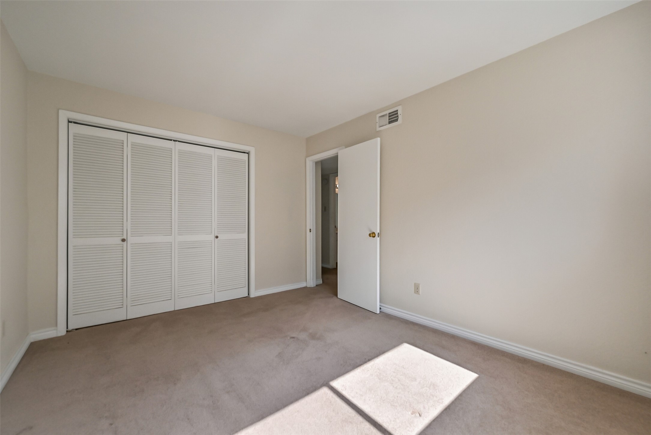 3220 69th Street J1 Property Photo 15