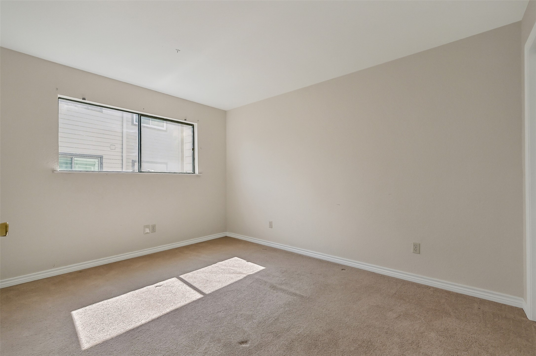3220 69th Street J1 Property Photo 16