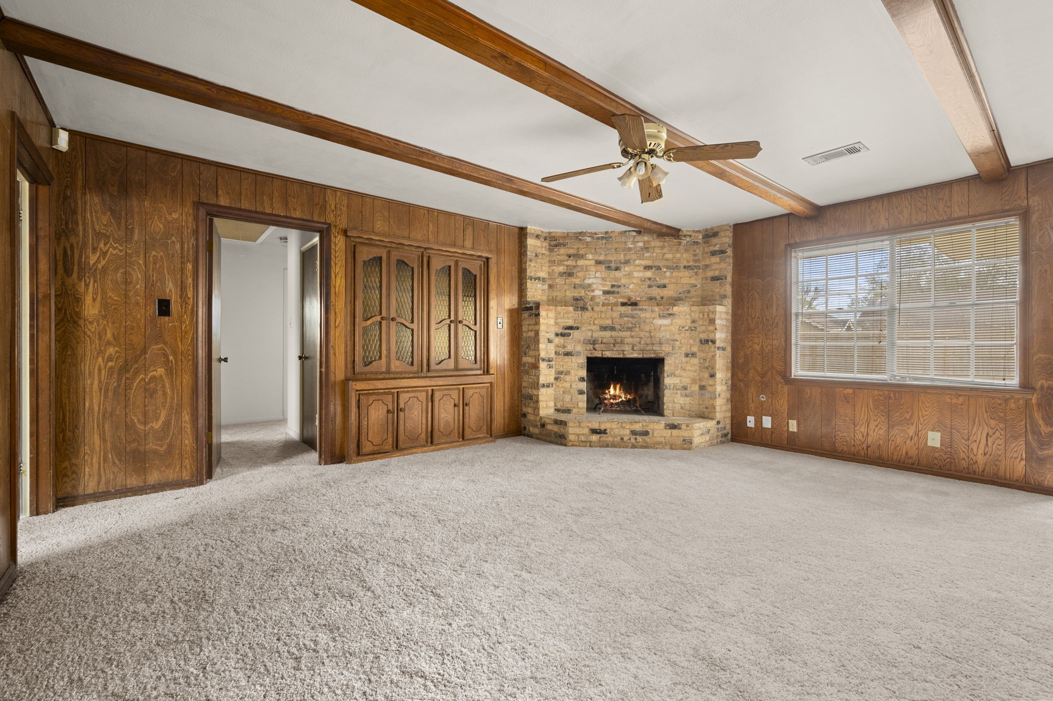 1039 Marcella Property Photo 8