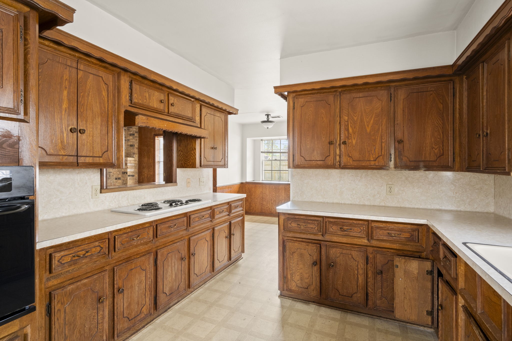 1039 Marcella Property Photo 15