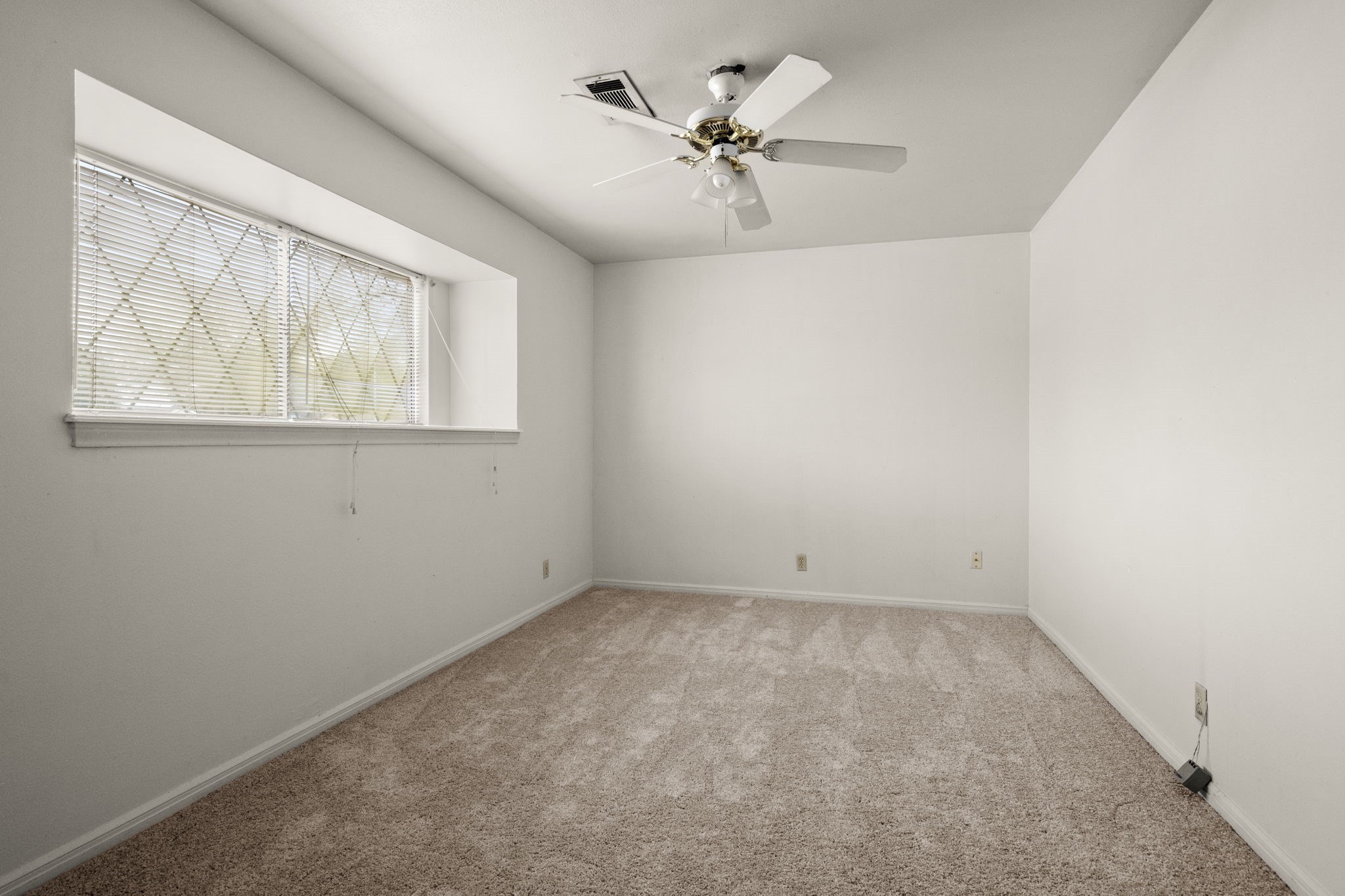 1039 Marcella Property Photo 16