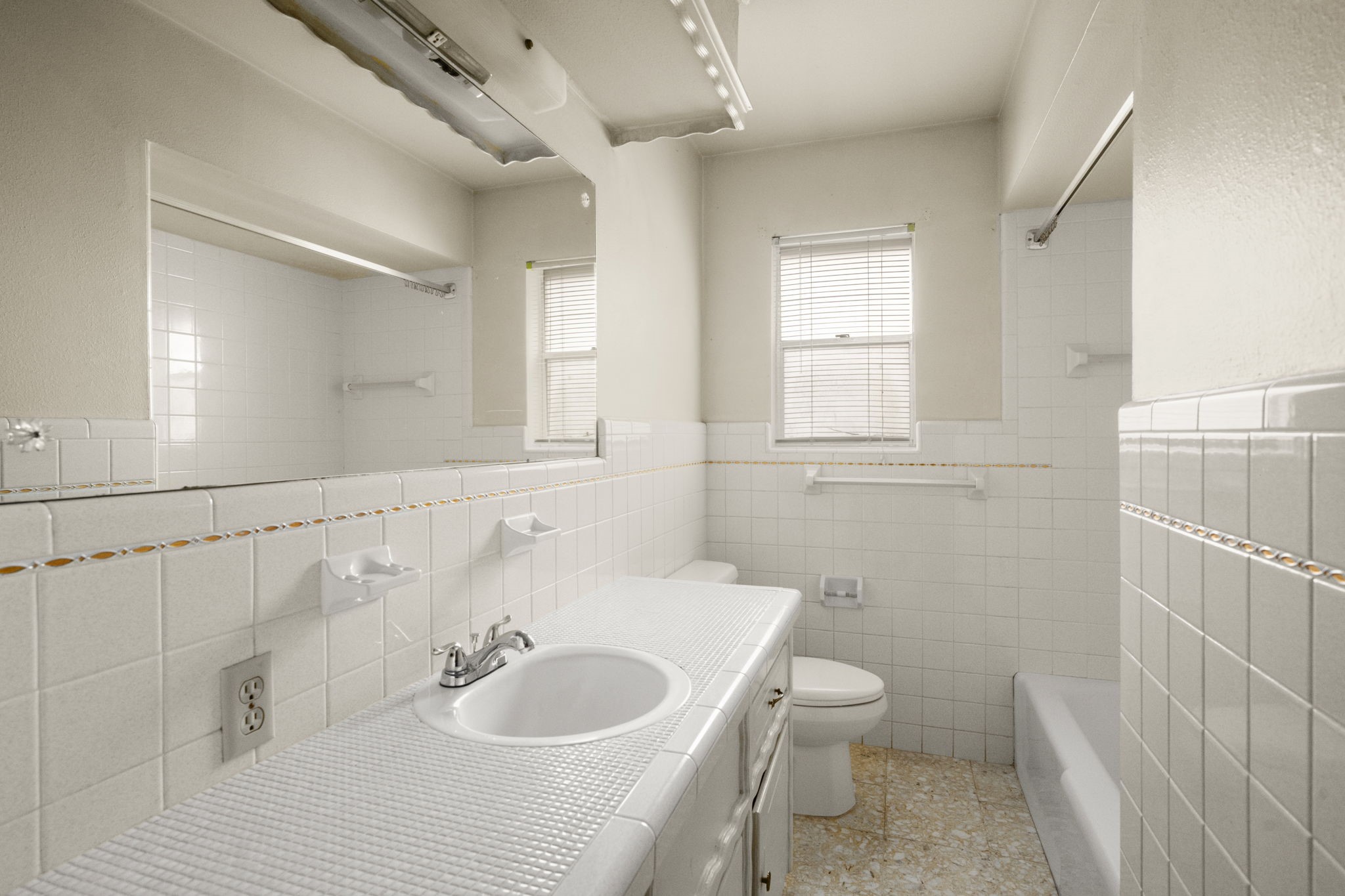 1039 Marcella Property Photo 17
