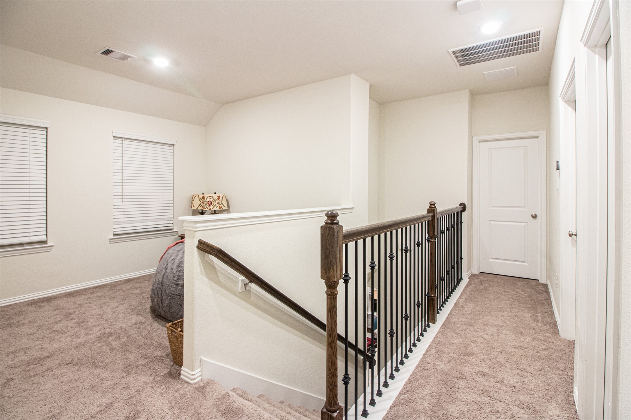 211 Club Crest Lane Property Photo 9
