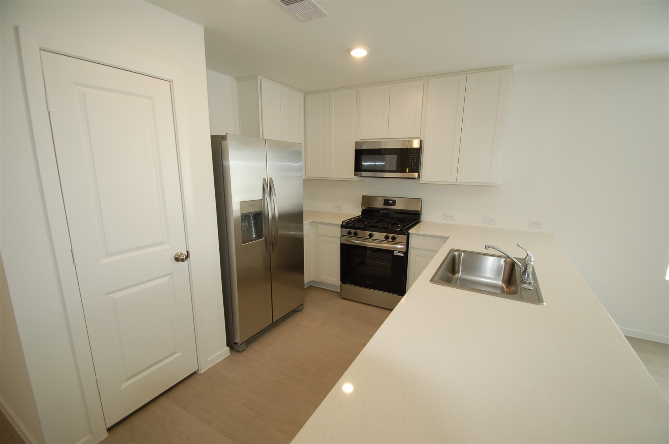 16219 Domestic Dove Way Property Photo 3