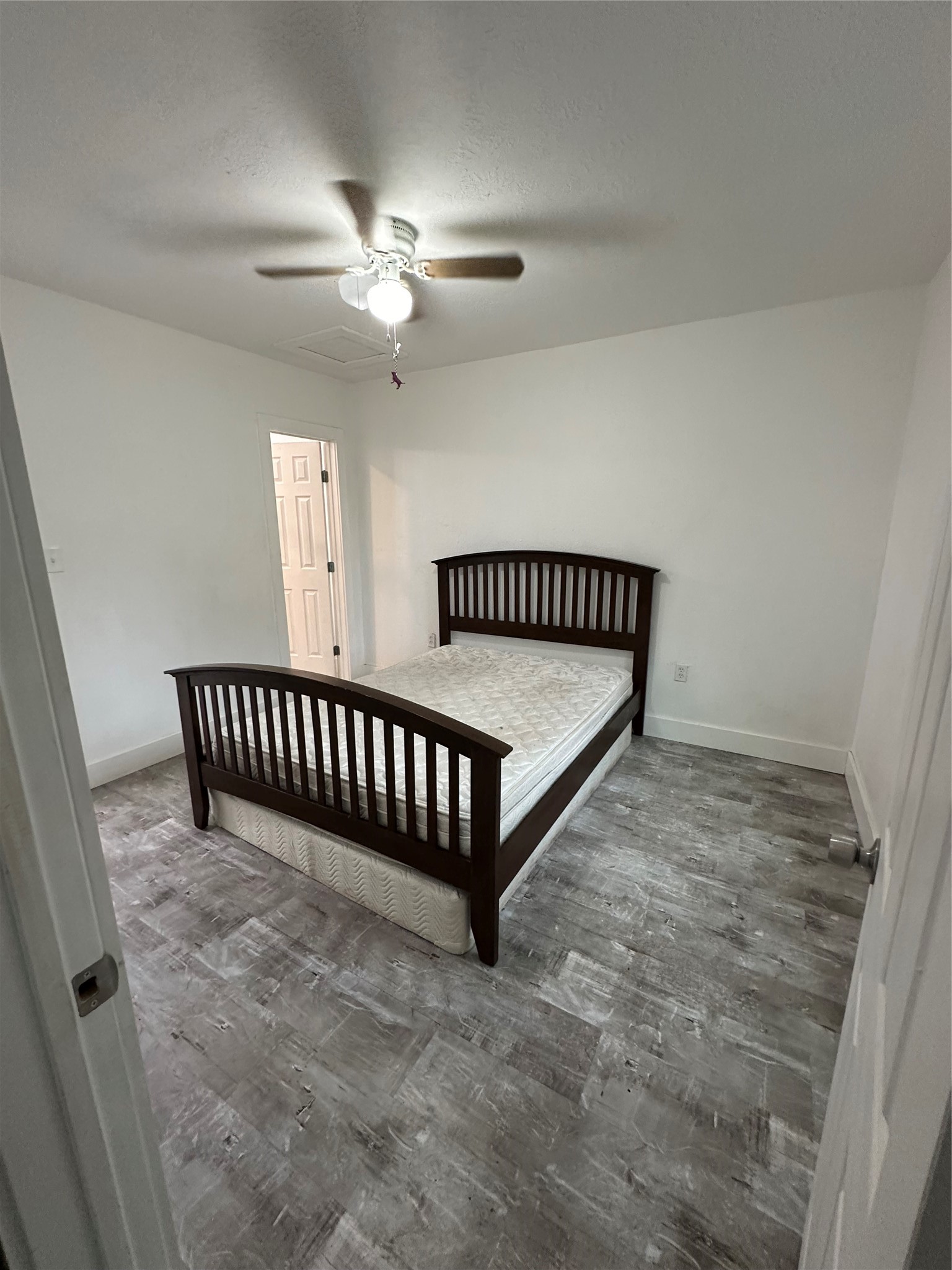 1405 Miles Street Property Photo 8