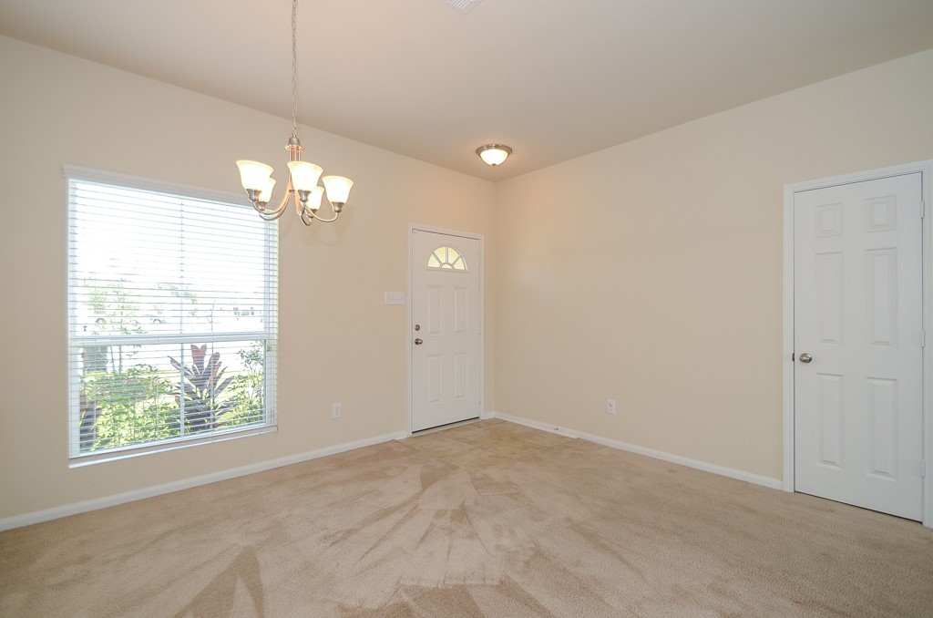 14935 Vinegrove Falls Court Property Photo 5