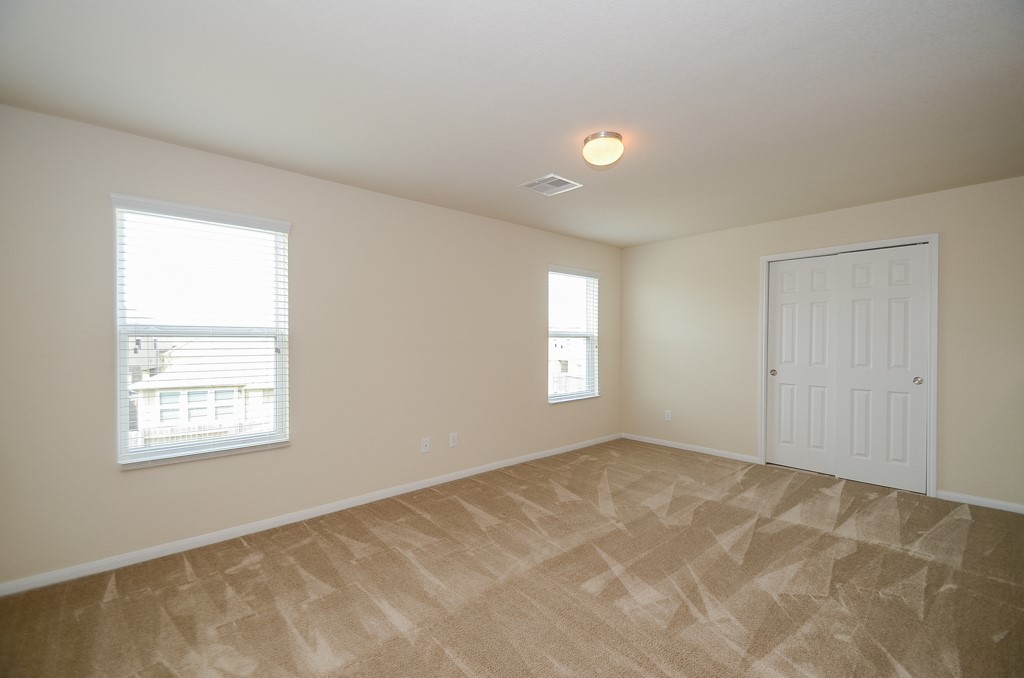 14935 Vinegrove Falls Court Property Photo 17