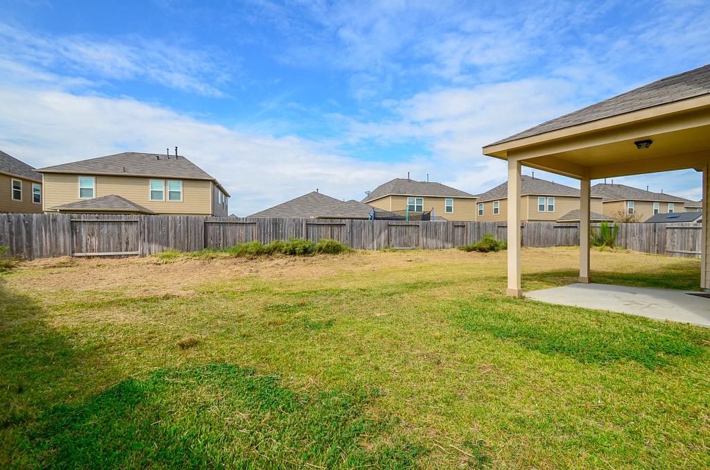 14935 Vinegrove Falls Court Property Photo 32