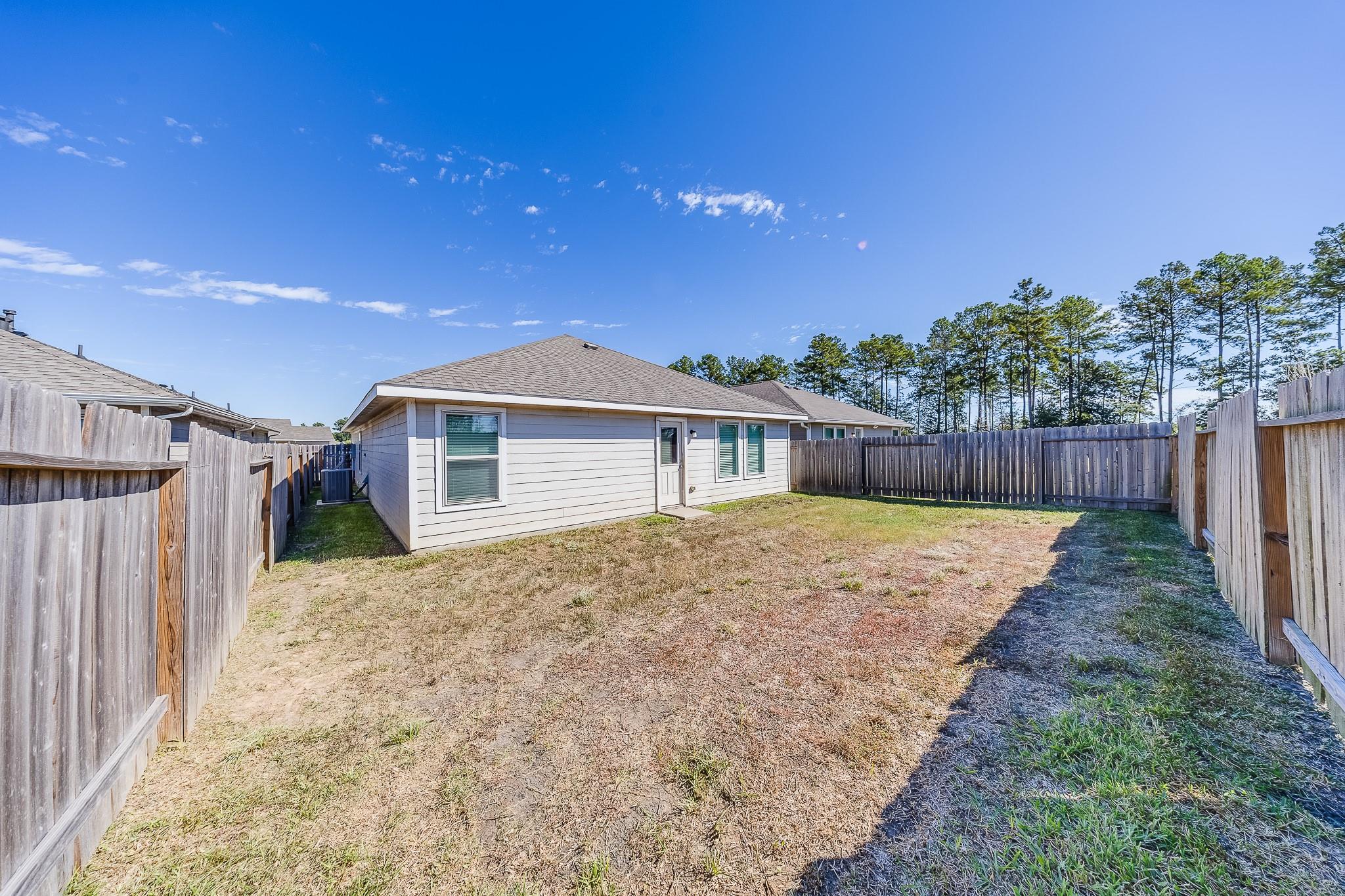 13946 Manatee Street Property Photo 18