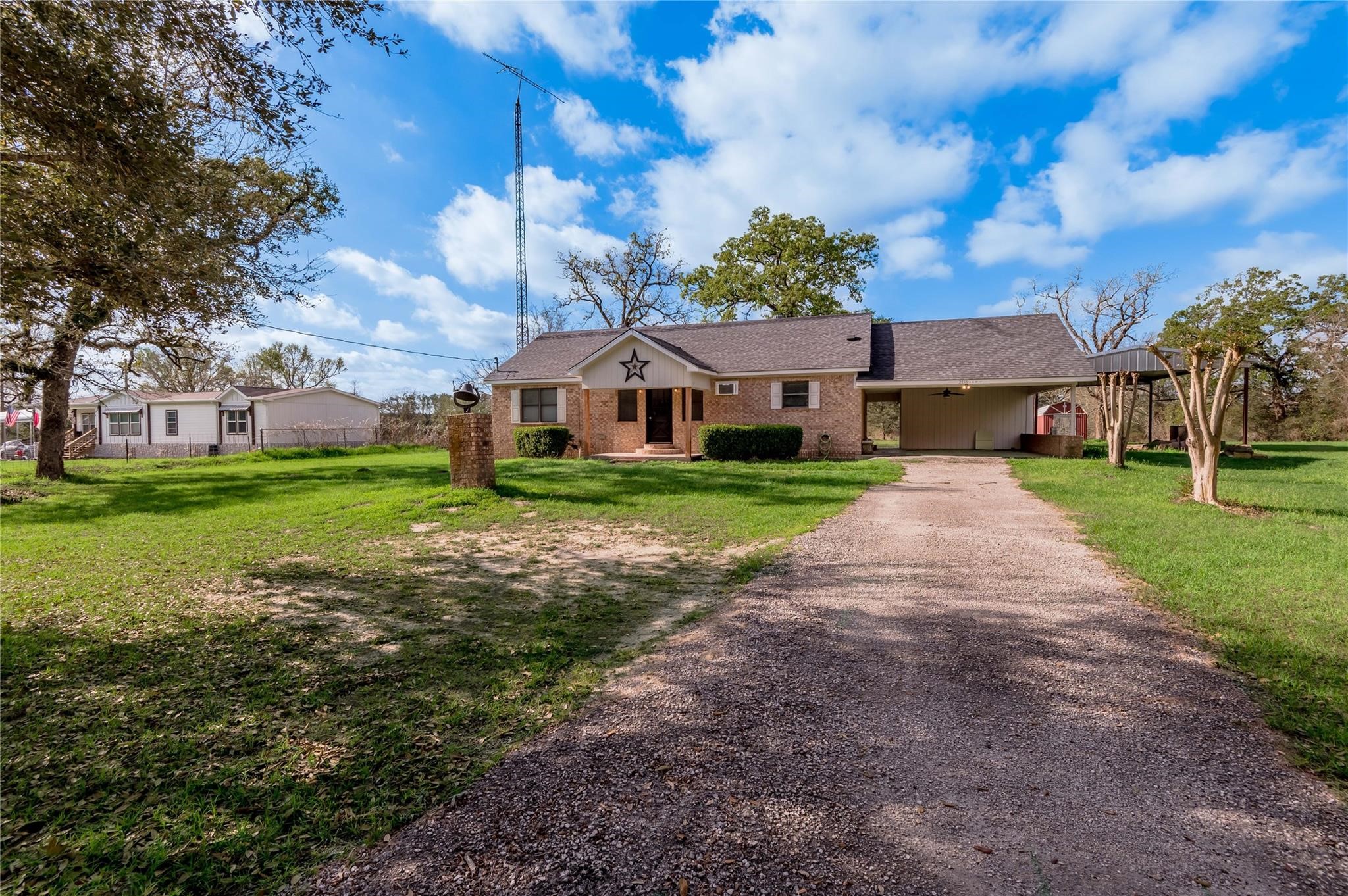 2155 W Us Highway 287 Property Photo 2