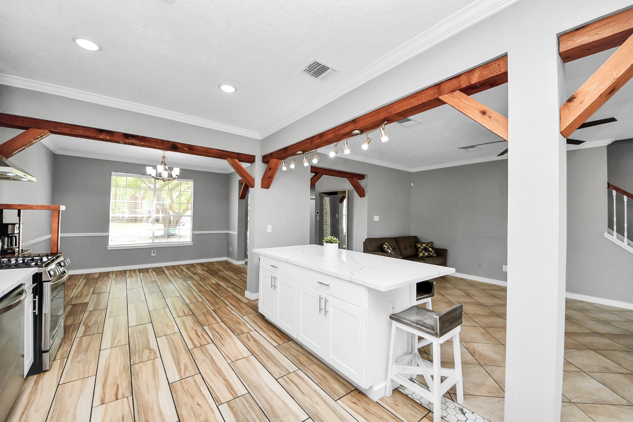 19219 Kristen Pine Drive Property Photo 8
