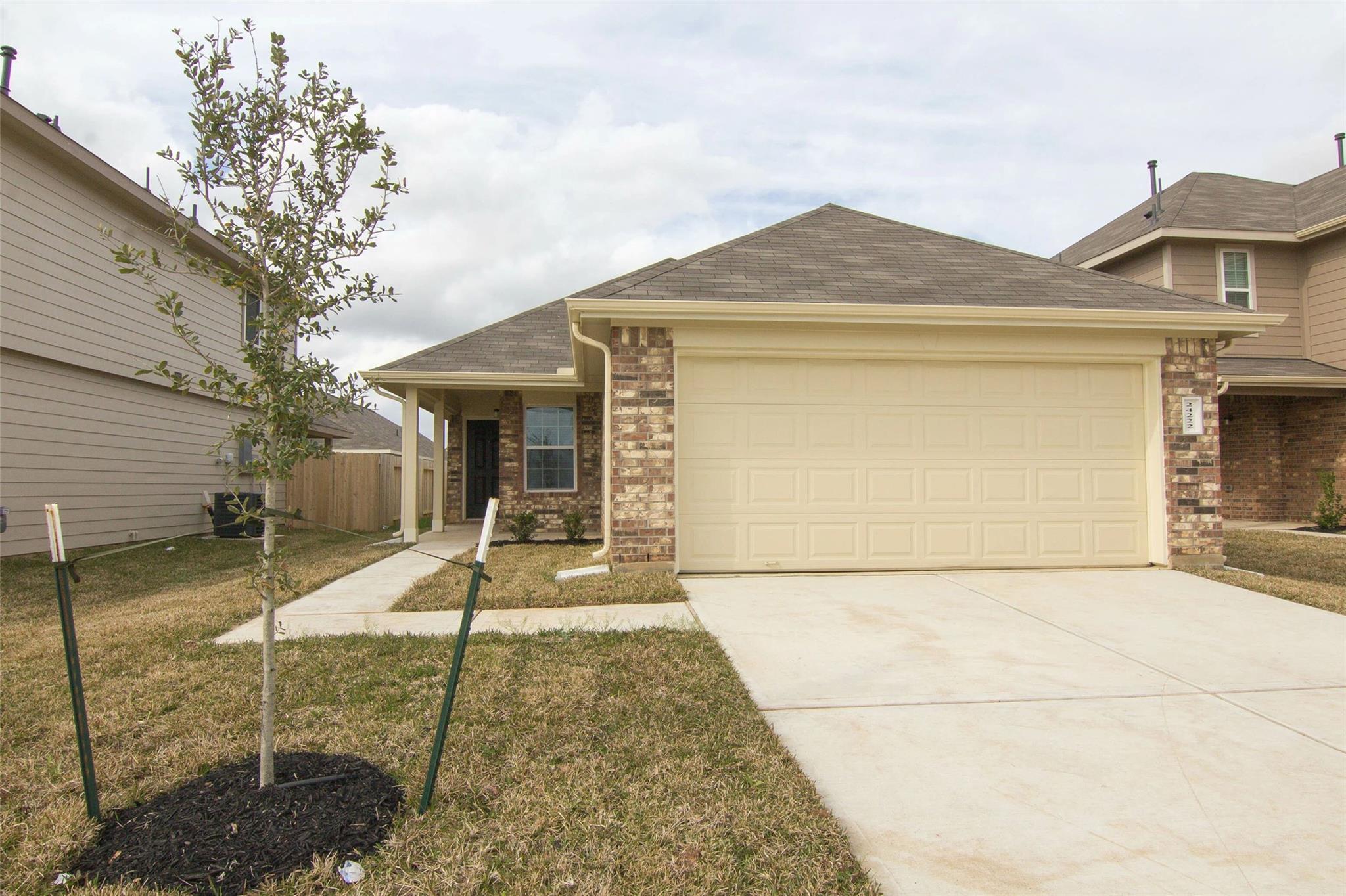 24222 Treviso Gardens Drive Property Photo 1