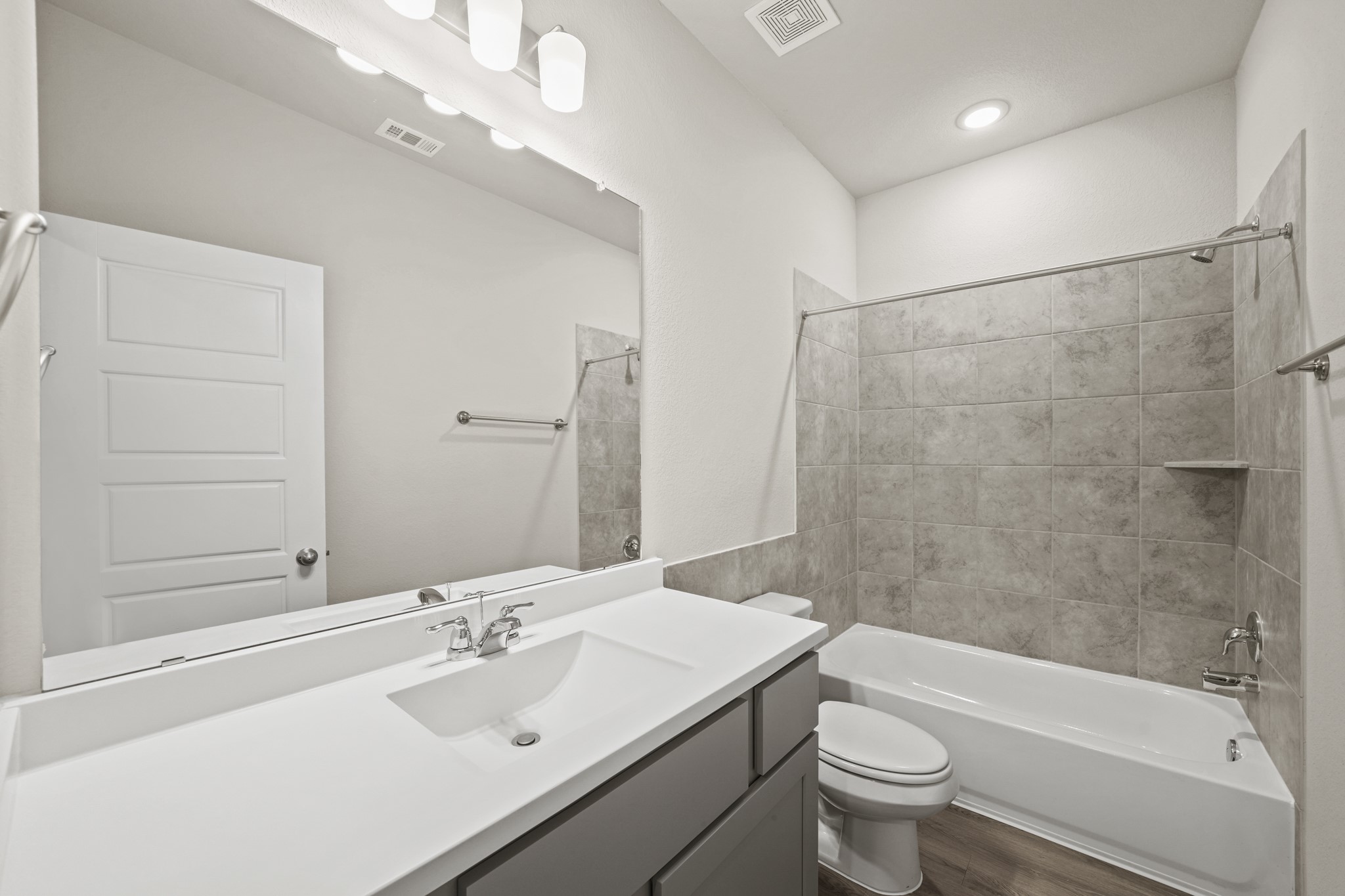 15029 Almeece Street Property Photo 9