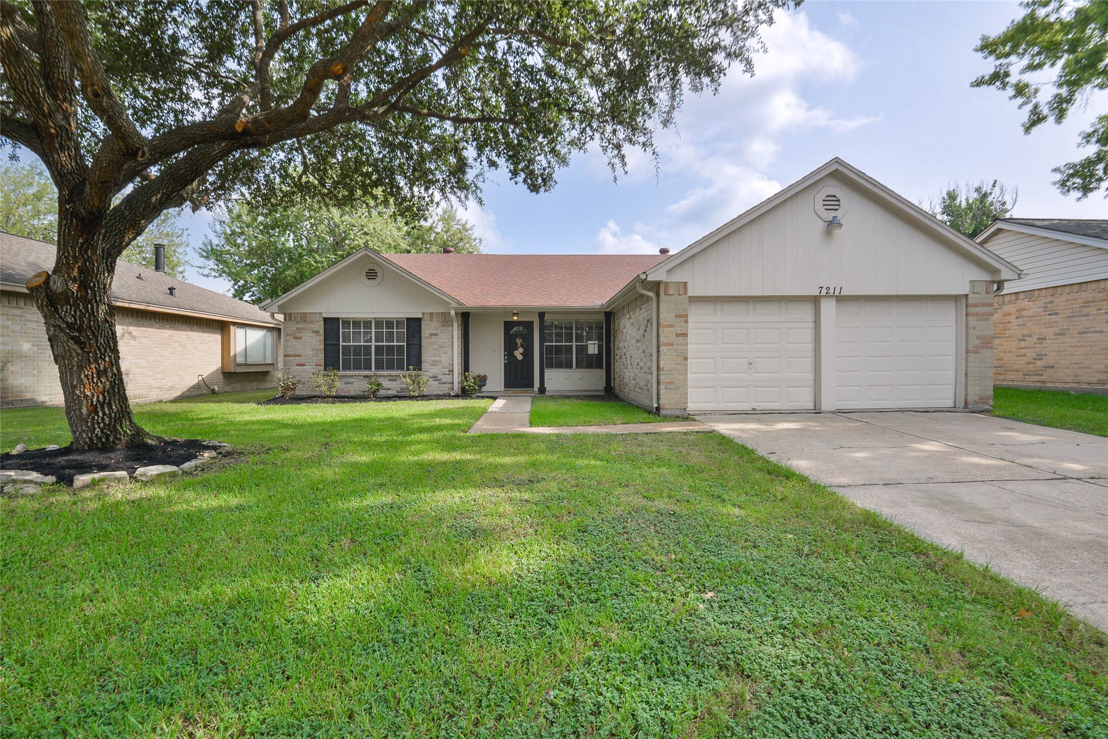 7211 Fuchsia Lane Property Photo 1