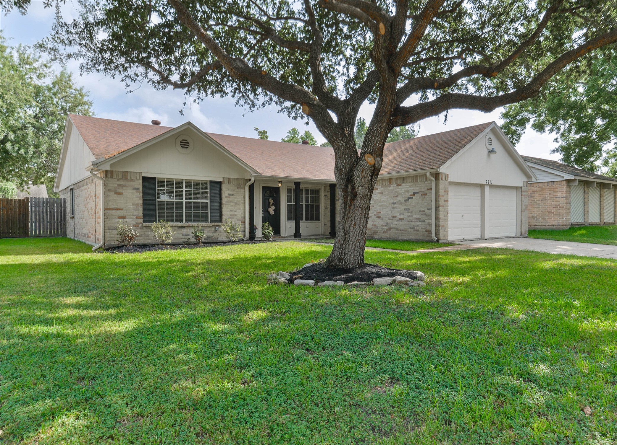 7211 Fuchsia Lane Property Photo 2