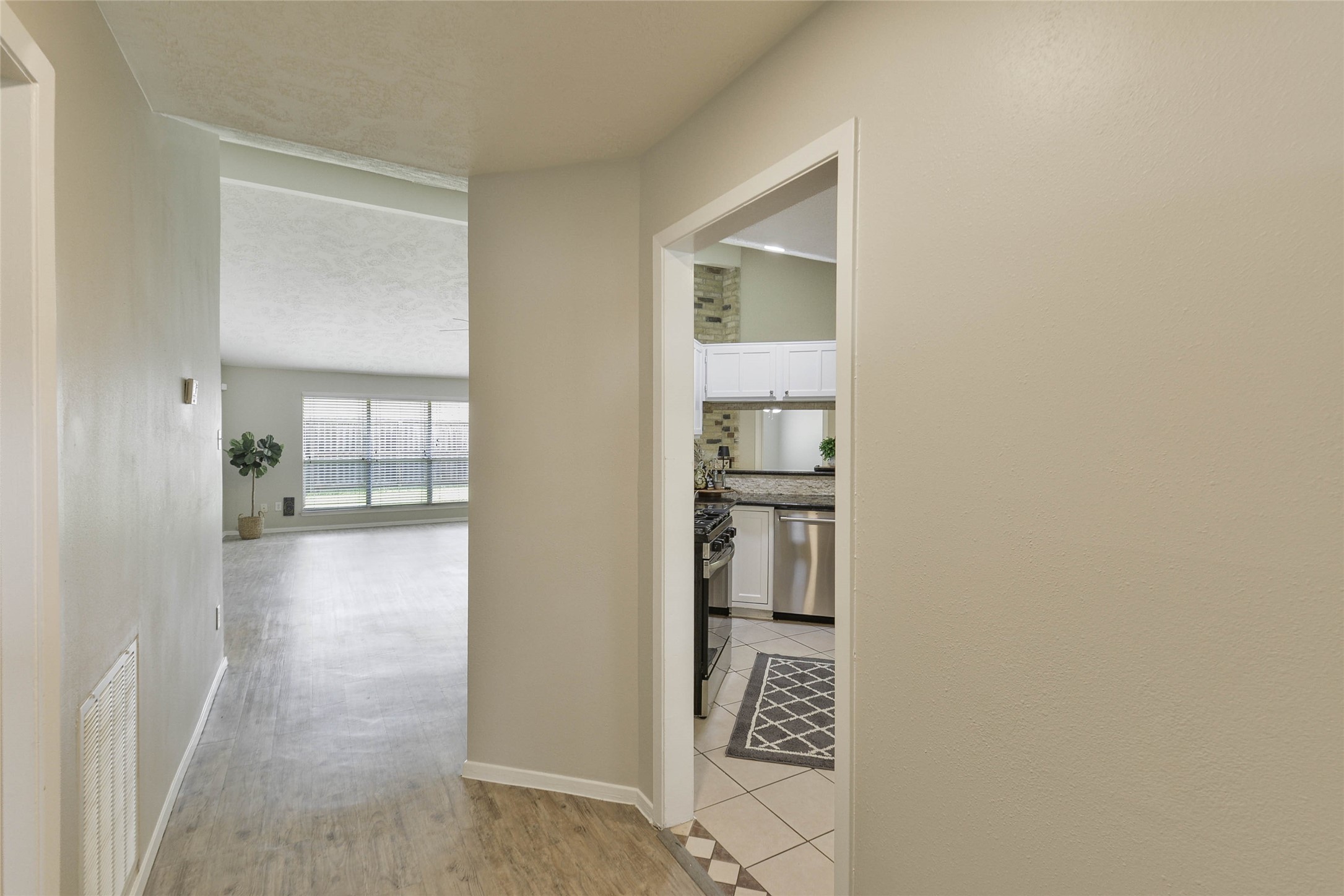 7211 Fuchsia Lane Property Photo 4