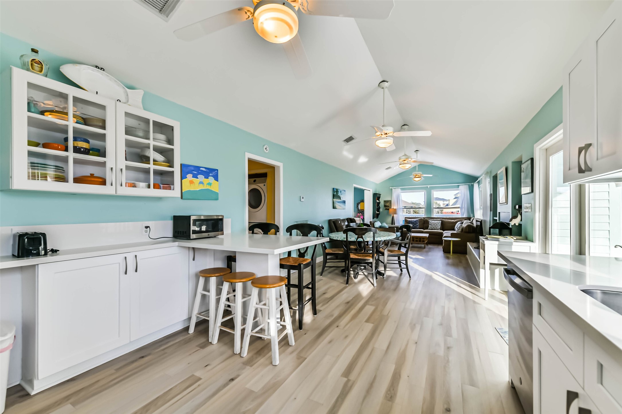 4212 Vista Road Property Photo 12