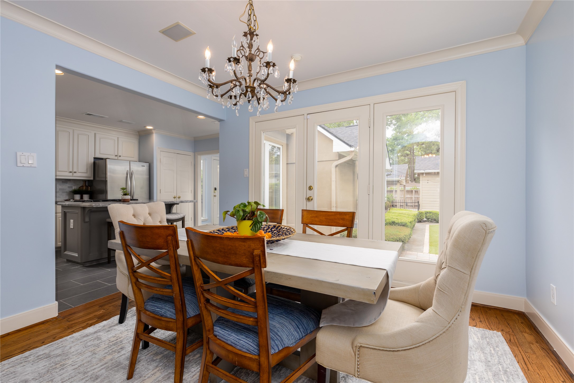 814 W 41st Street Property Photo 10